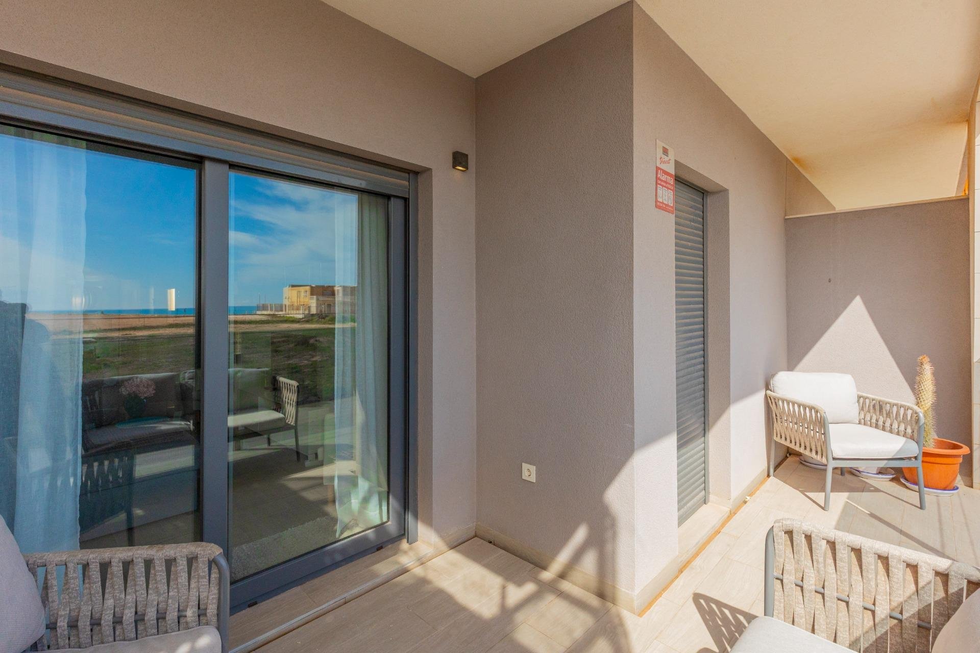 Resale - Apartment / Flat * - Torrevieja *