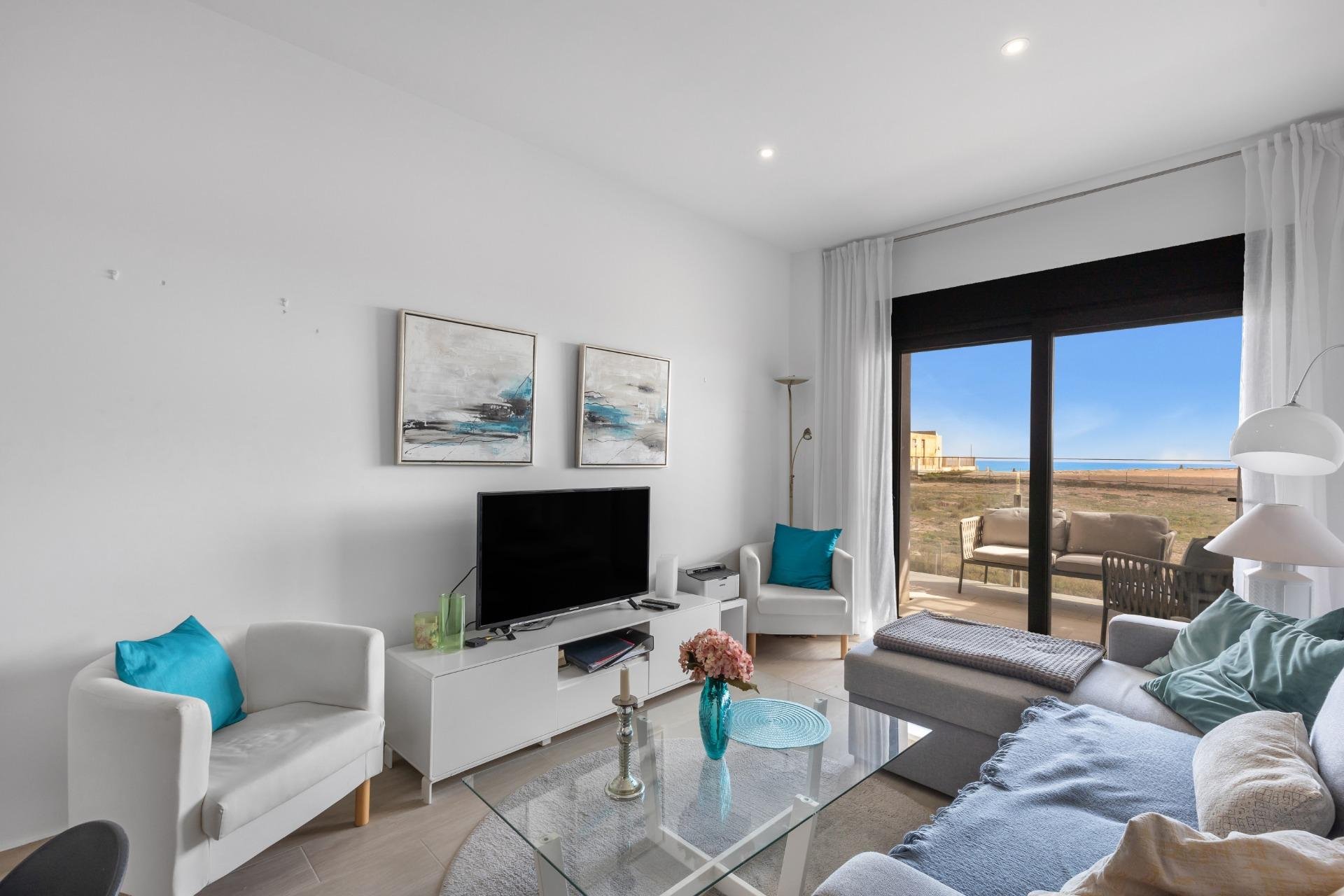 Resale - Apartment / Flat * - Torrevieja *