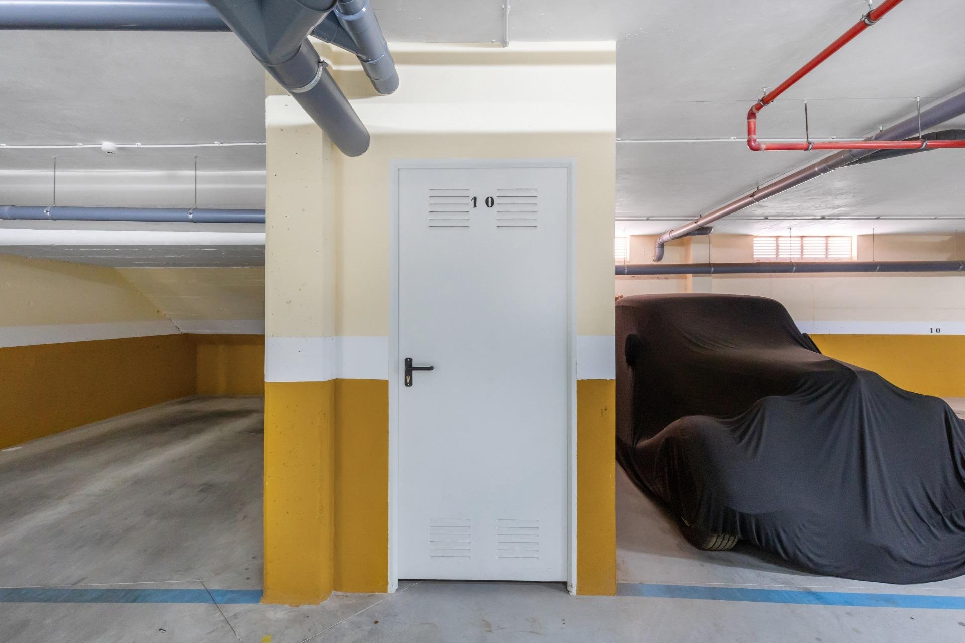 Resale - Apartment / Flat * - Torrevieja *