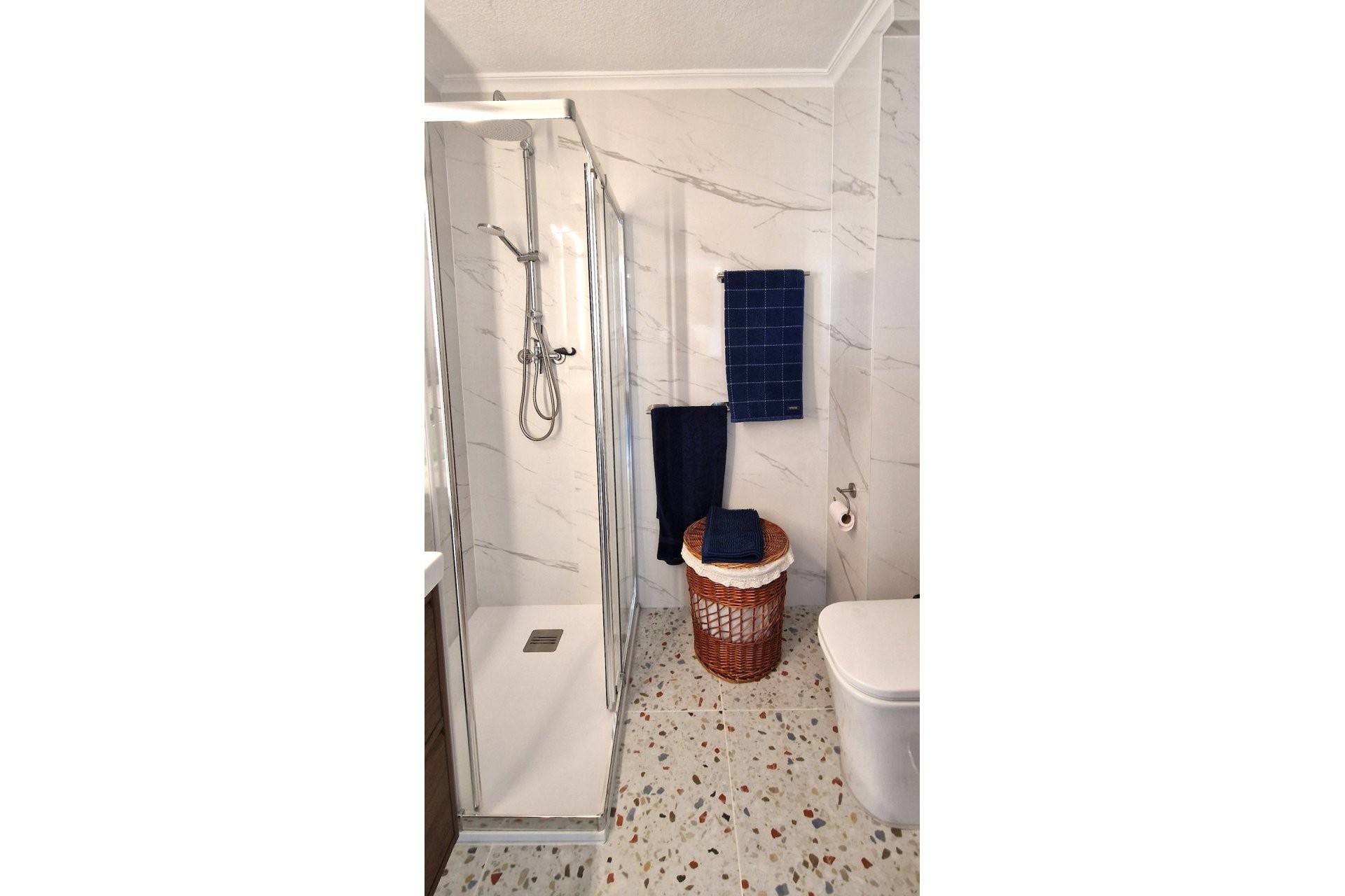 Resale - Apartment / Flat * - Torrevieja *