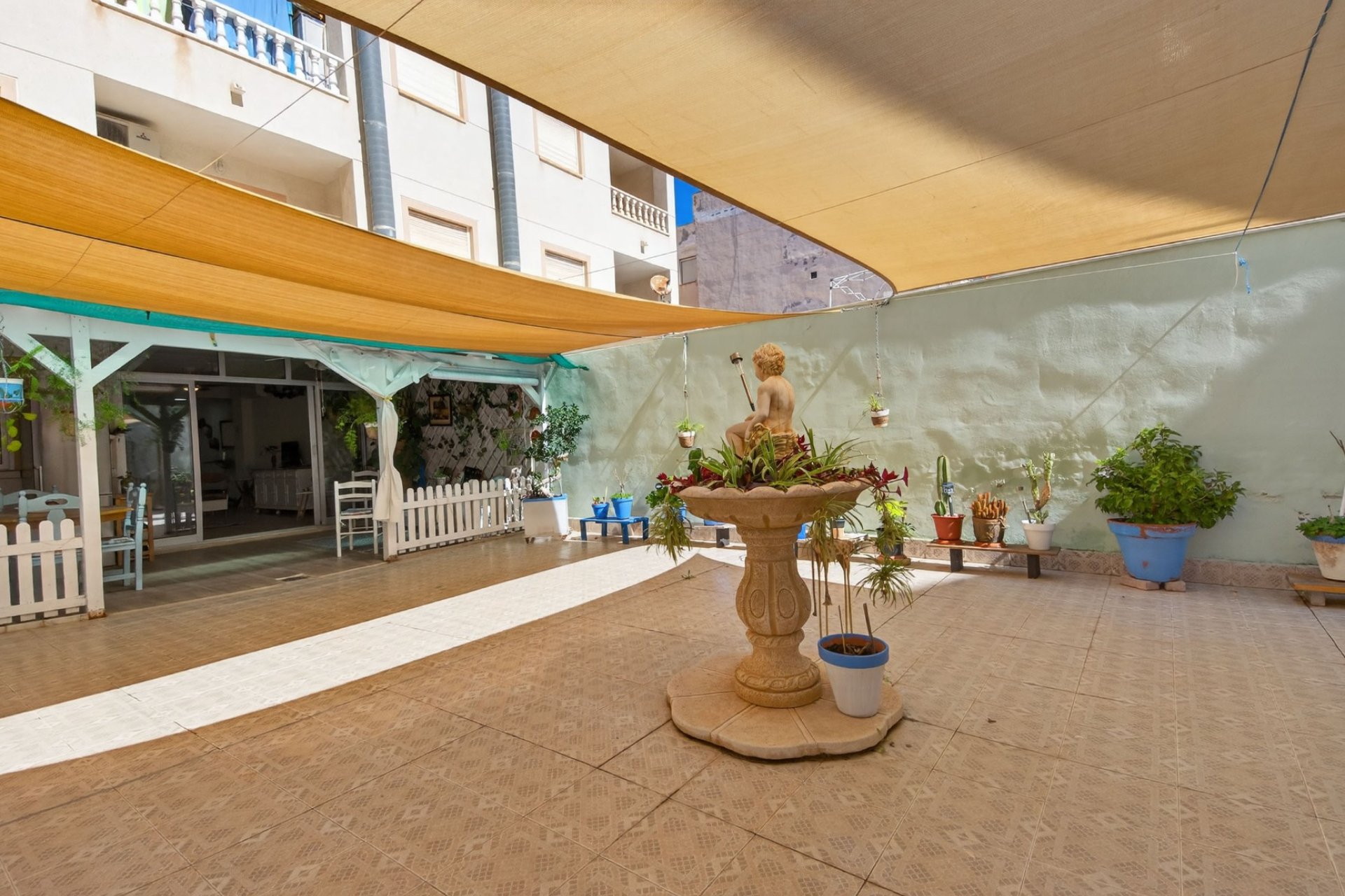 Resale - Apartment / Flat * - Torrevieja *