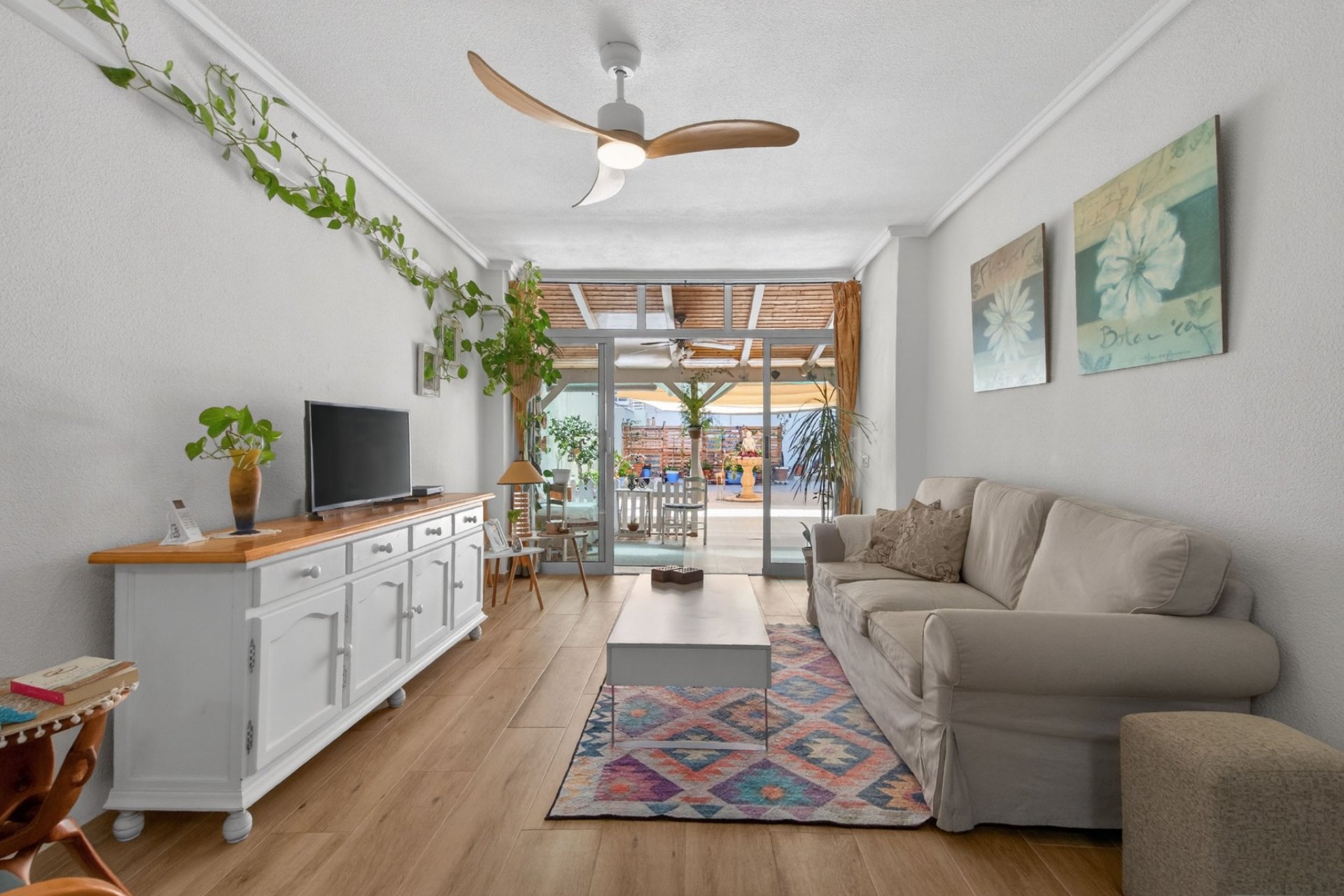 Resale - Apartment / Flat * - Torrevieja *