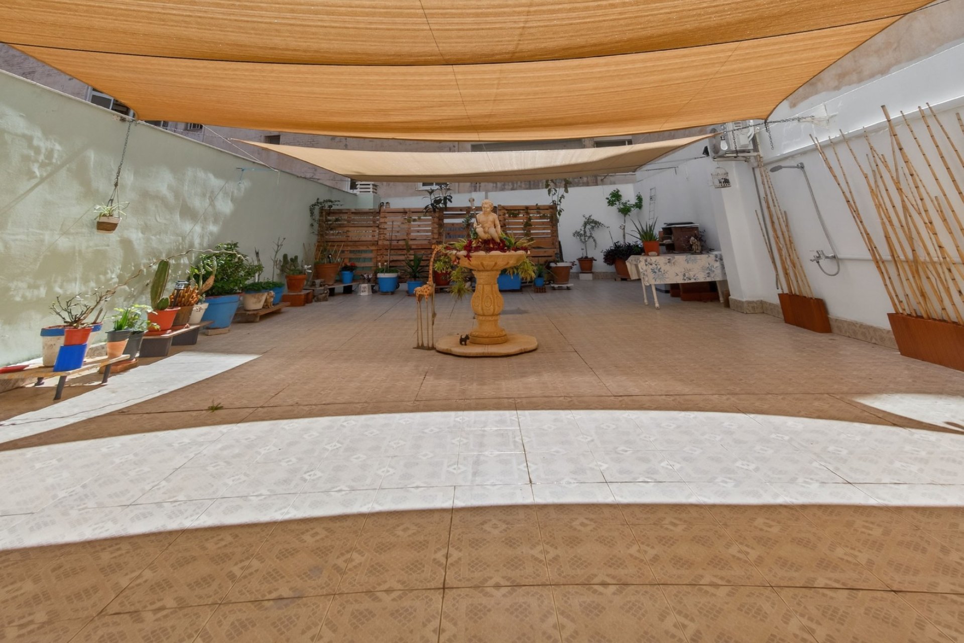 Resale - Apartment / Flat * - Torrevieja *