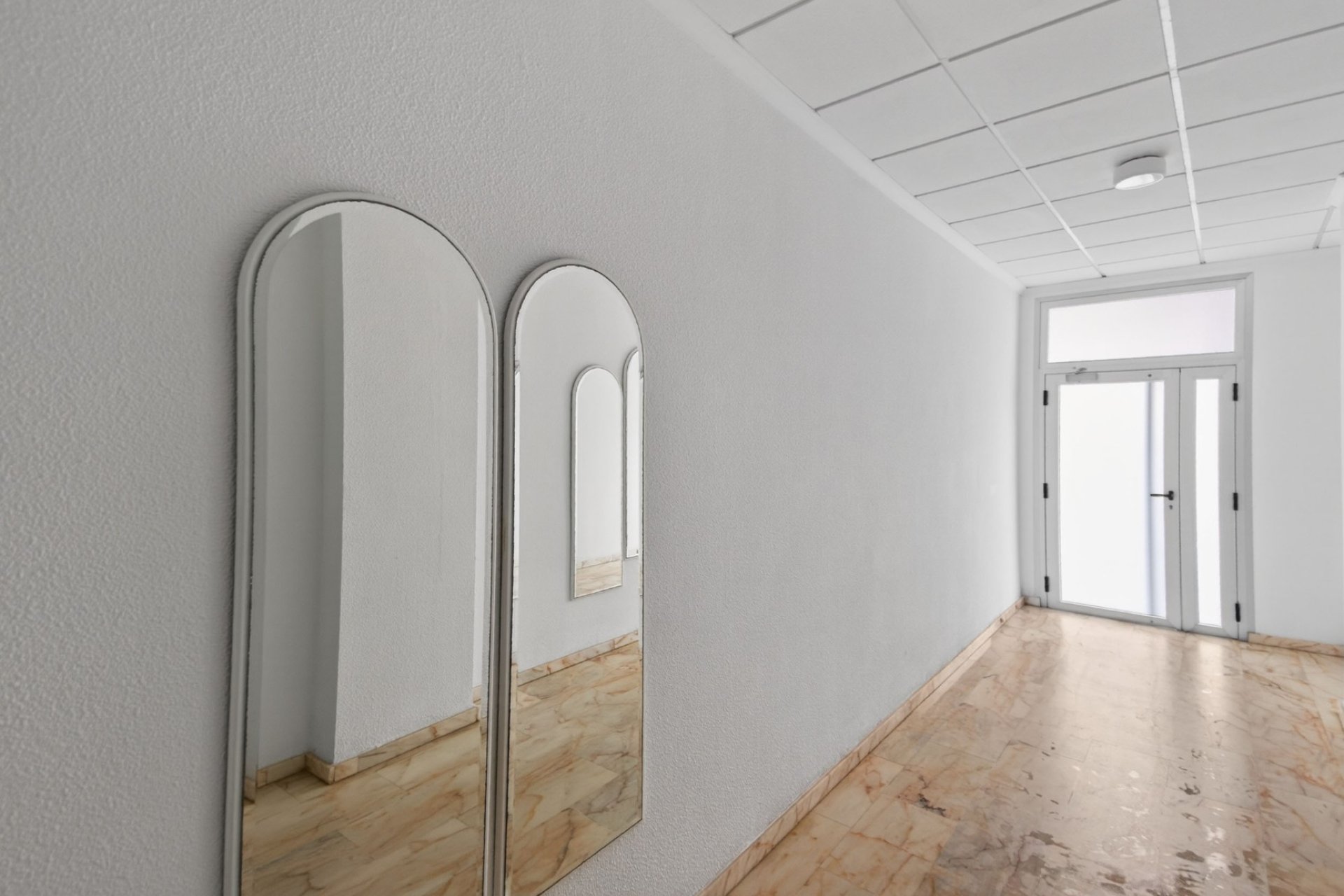 Resale - Apartment / Flat * - Torrevieja *