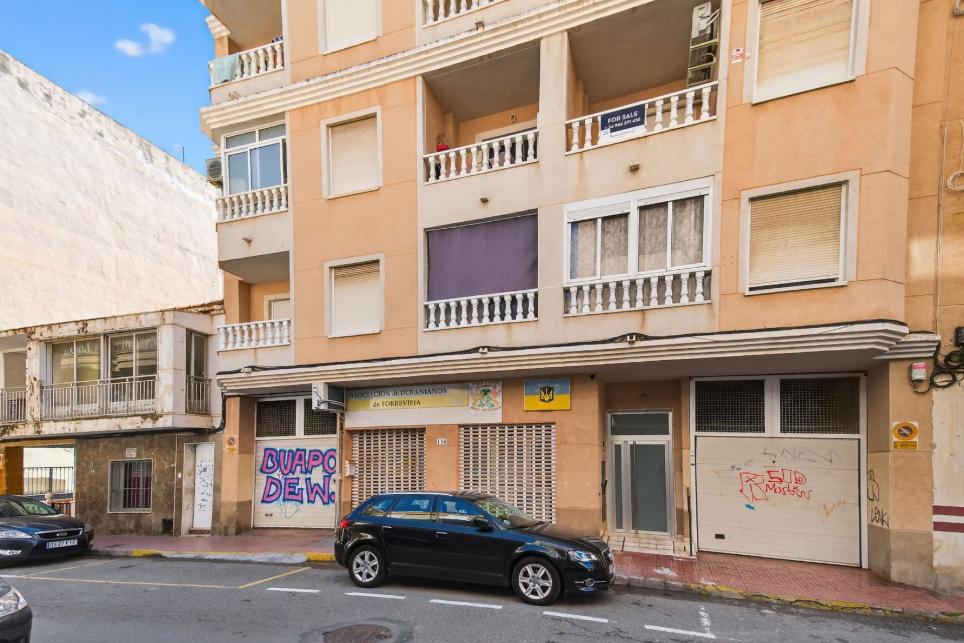 Resale - Apartment / Flat * - Torrevieja *