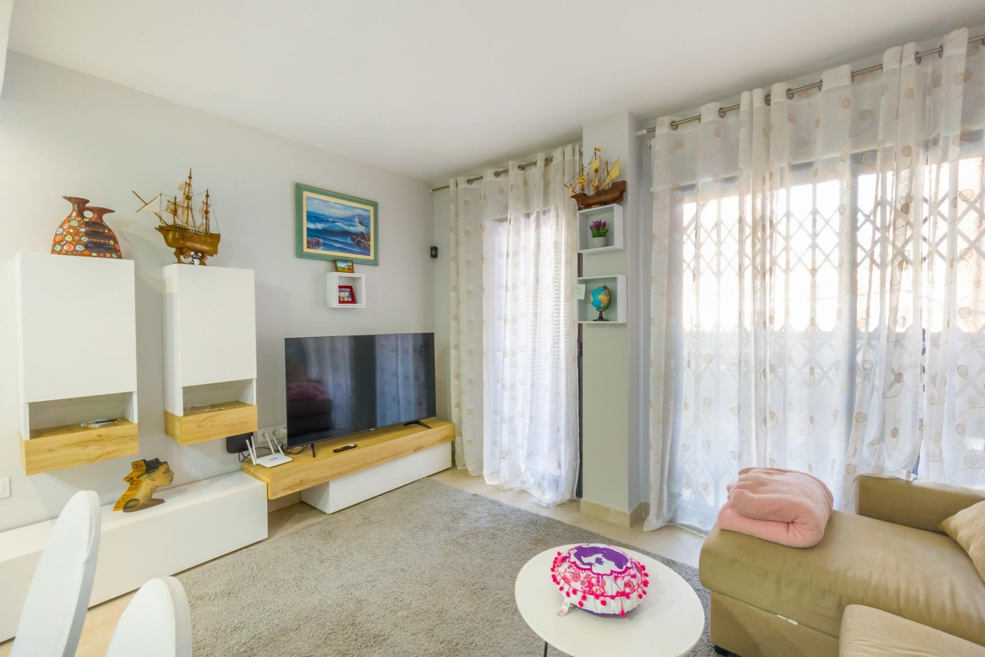 Resale - Apartment / Flat * - Torrevieja *