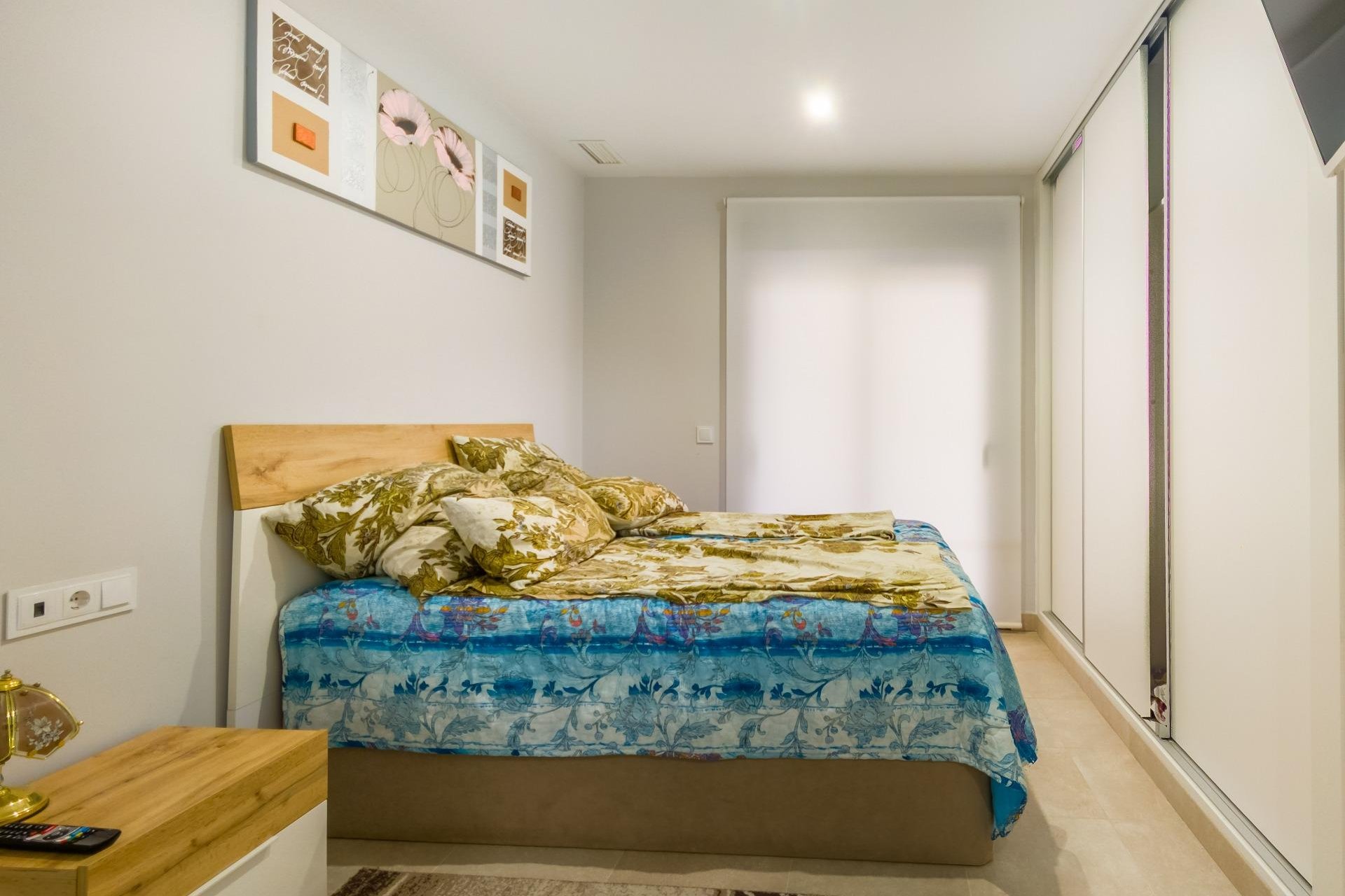 Resale - Apartment / Flat * - Torrevieja *