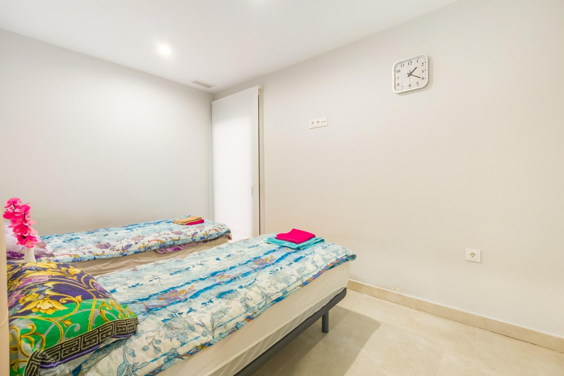 Resale - Apartment / Flat * - Torrevieja *