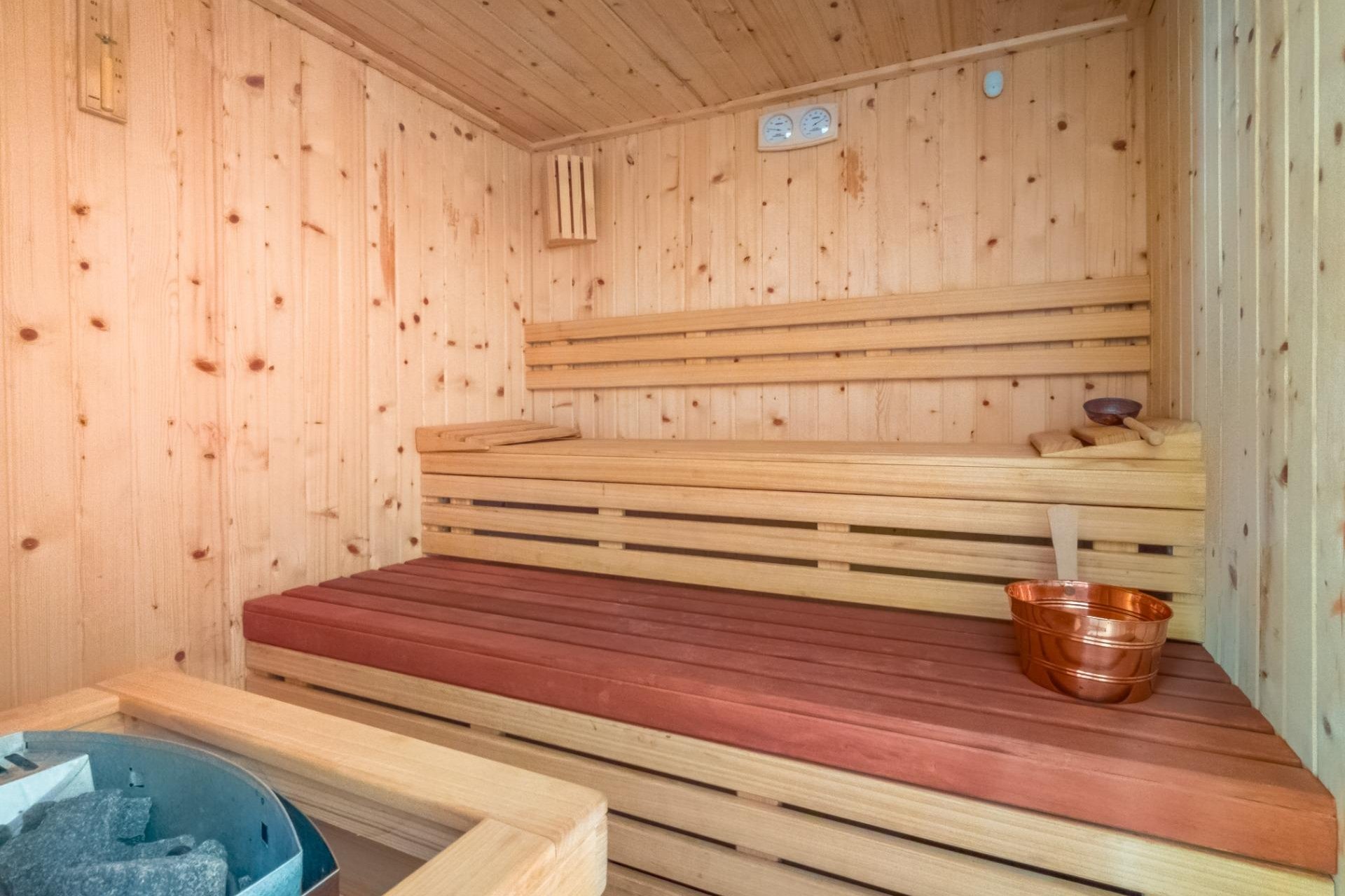 Resale - Apartment / Flat * - Torrevieja *