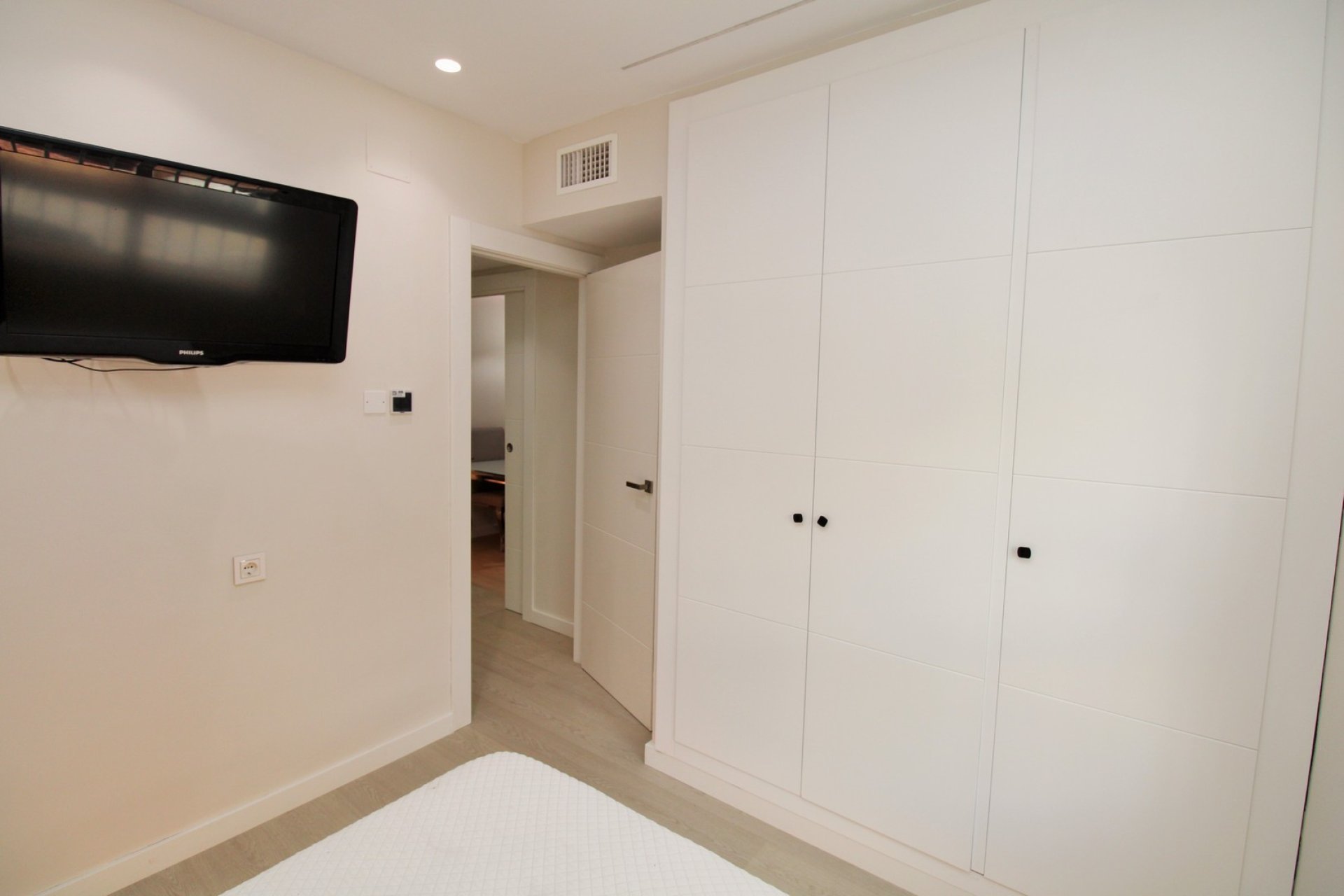 Resale - Apartment / Flat * - Torrevieja *