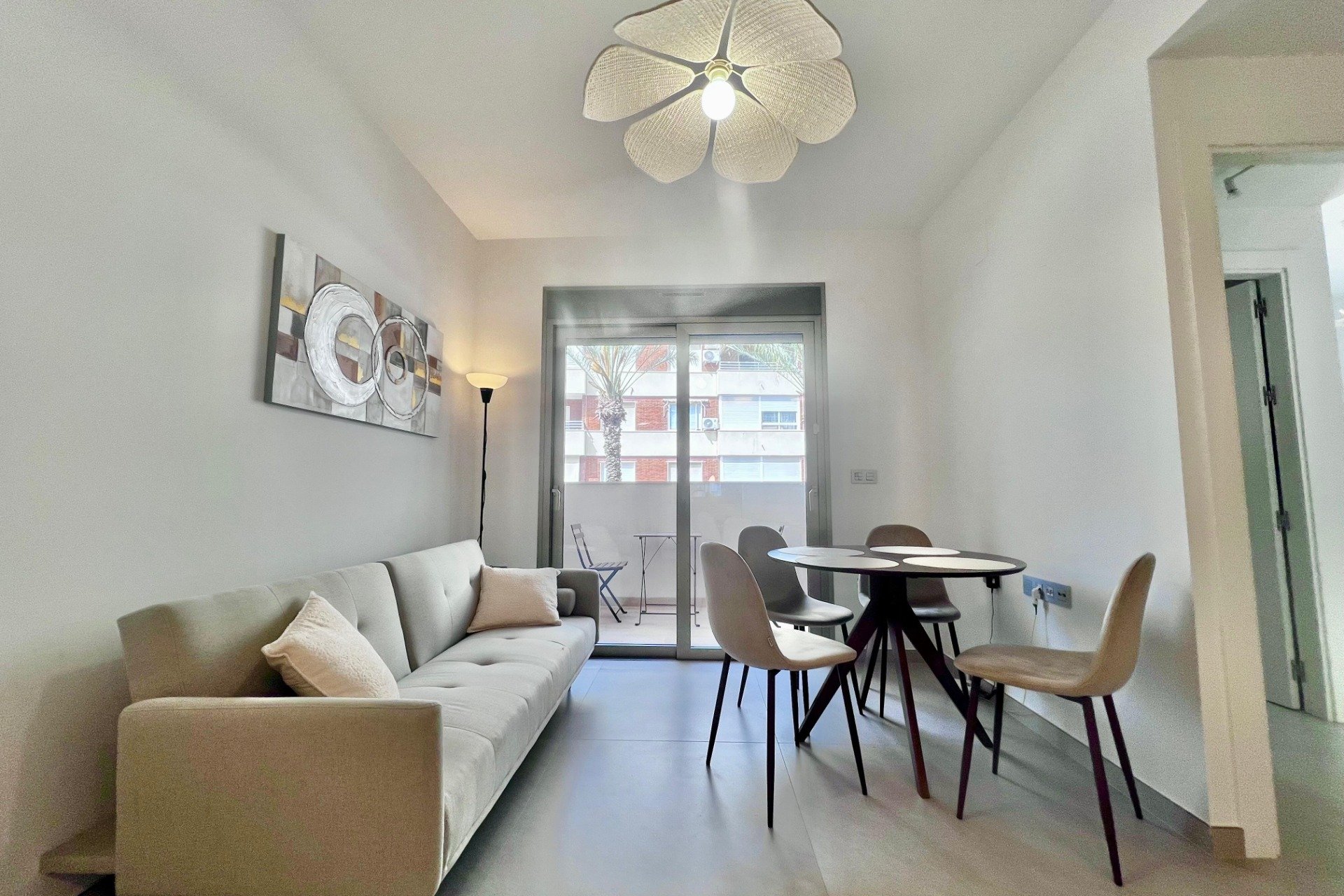 Resale - Apartment / Flat * - Torrevieja *