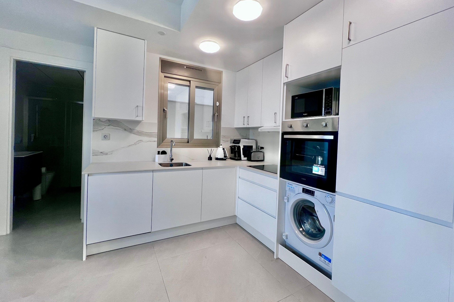 Resale - Apartment / Flat * - Torrevieja *