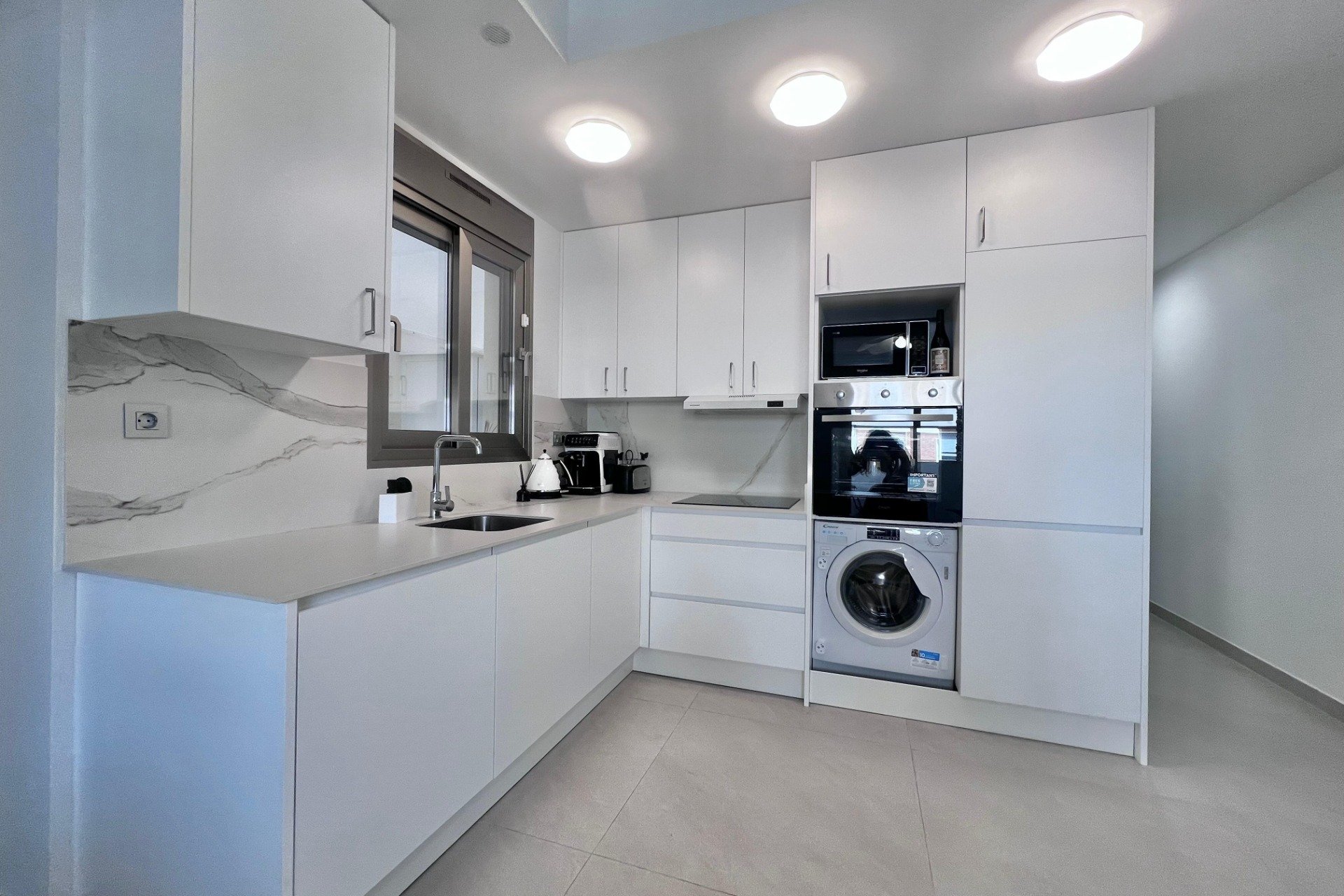 Resale - Apartment / Flat * - Torrevieja *