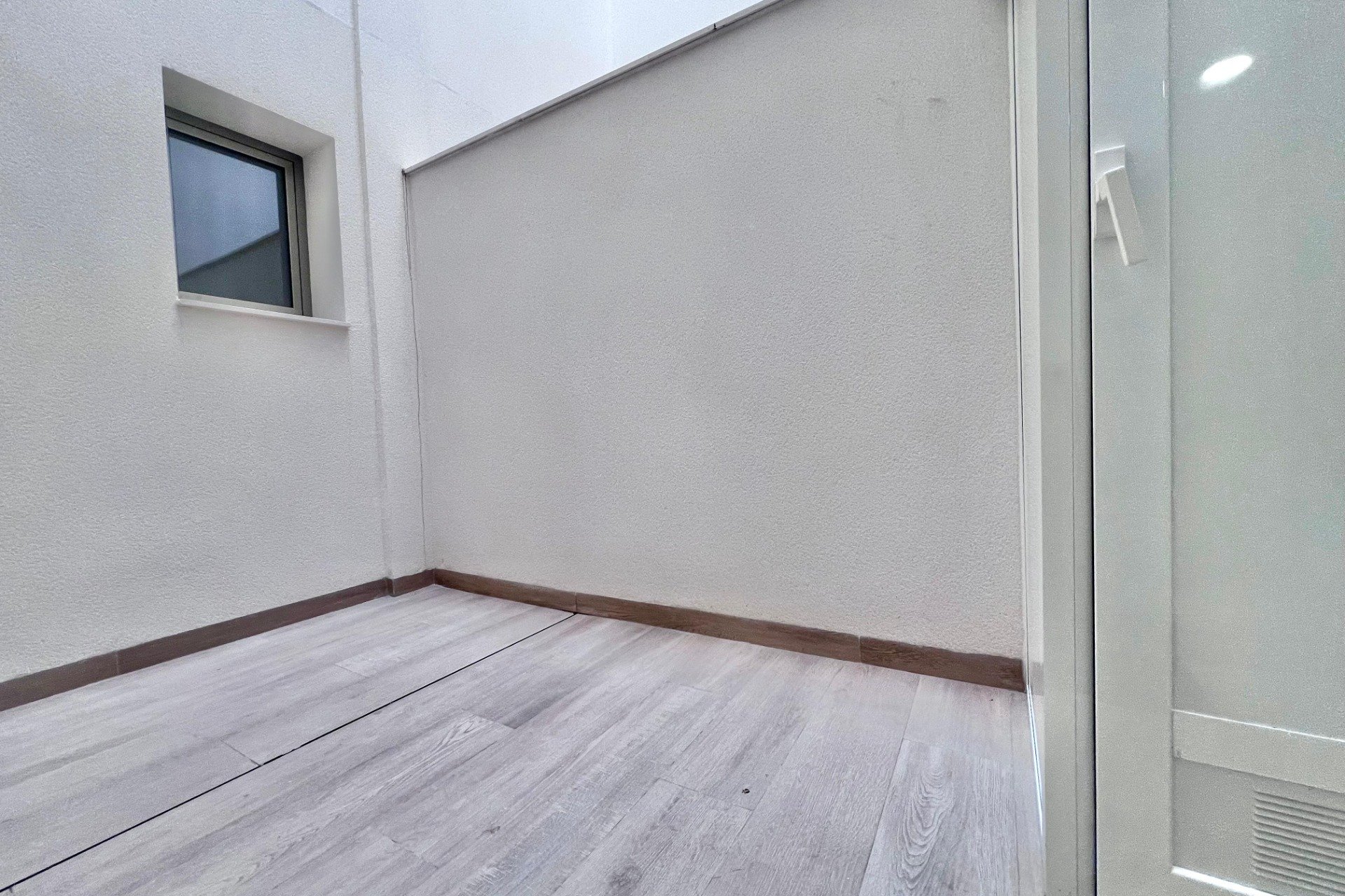 Resale - Apartment / Flat * - Torrevieja *