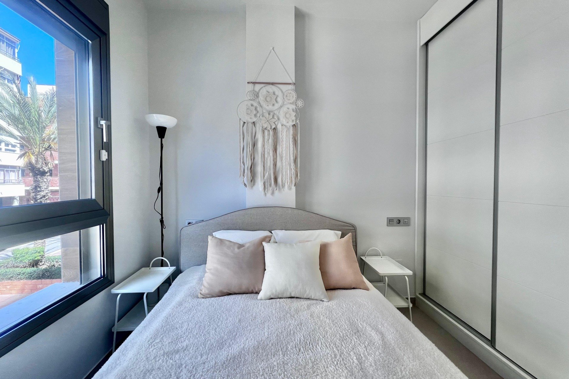 Resale - Apartment / Flat * - Torrevieja *