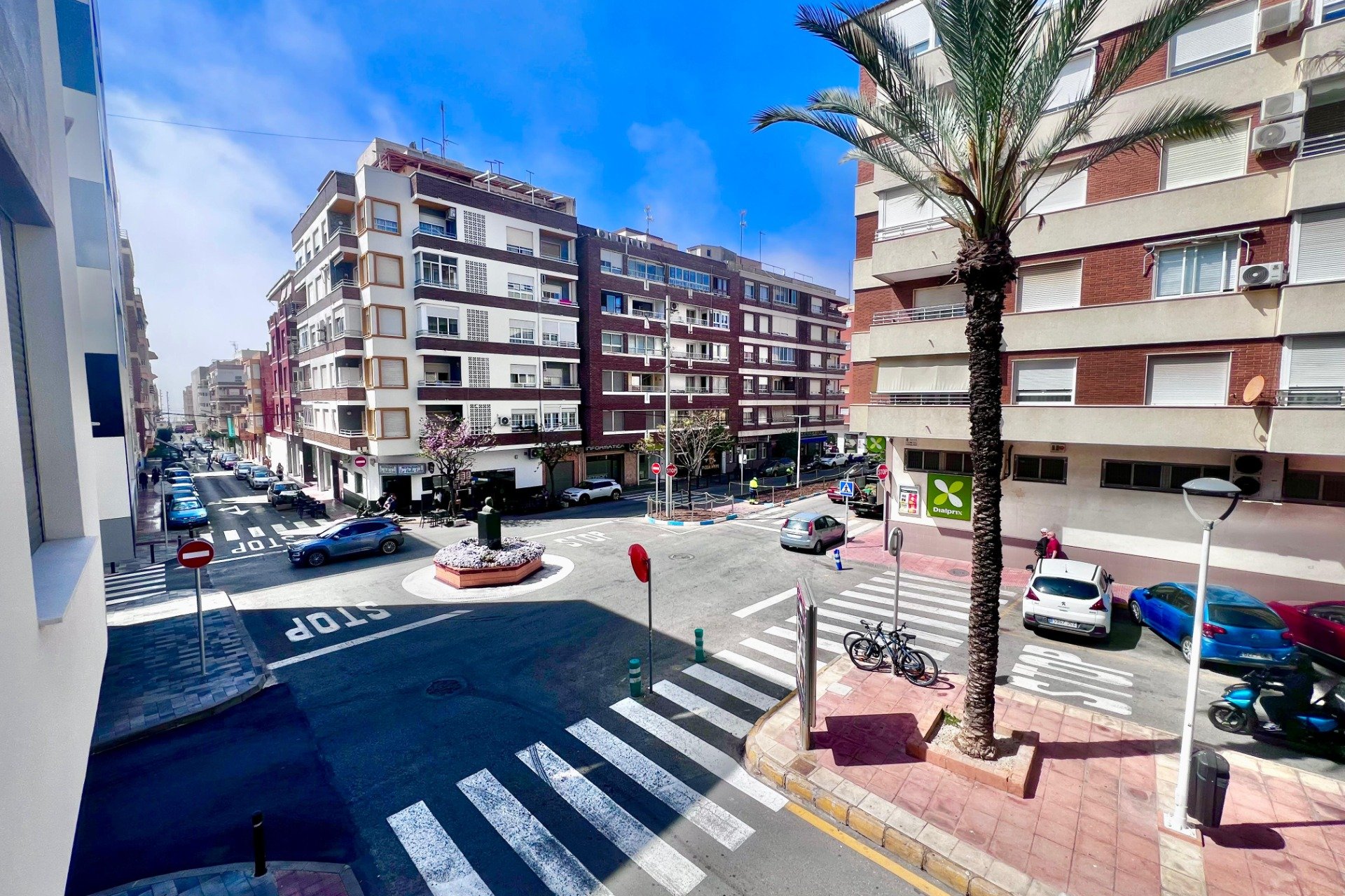Resale - Apartment / Flat * - Torrevieja *