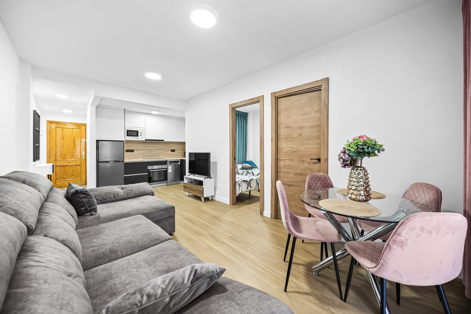 Resale - Apartment / Flat * - Torrevieja *