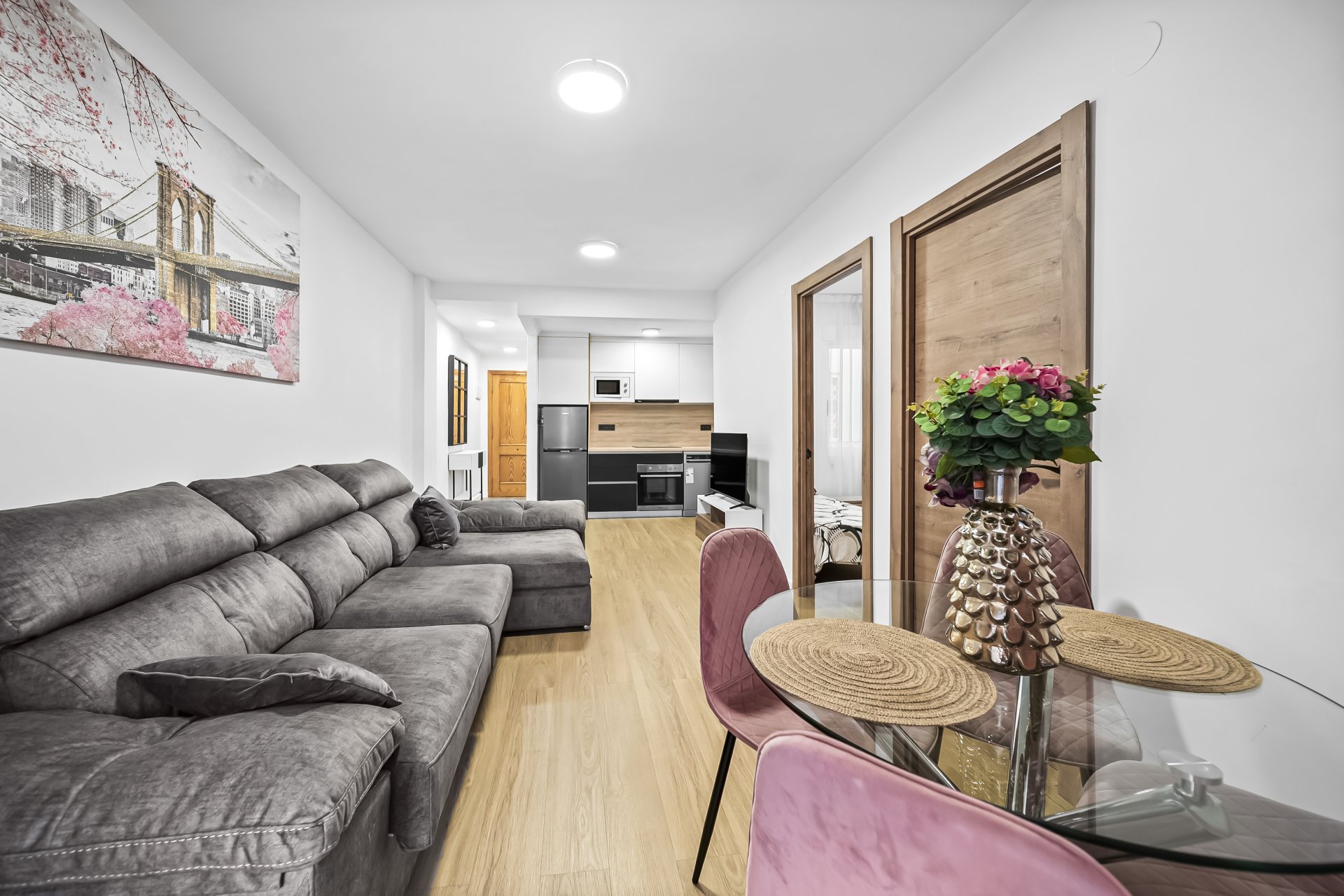 Resale - Apartment / Flat * - Torrevieja *