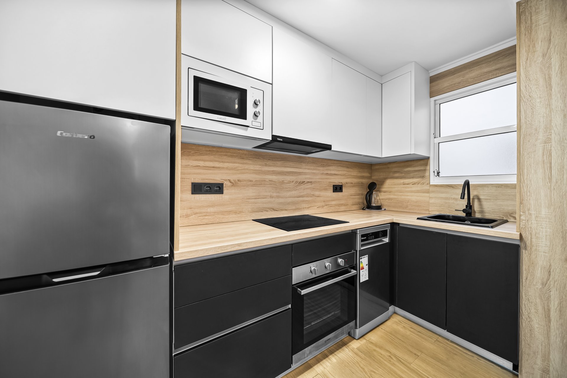 Resale - Apartment / Flat * - Torrevieja *