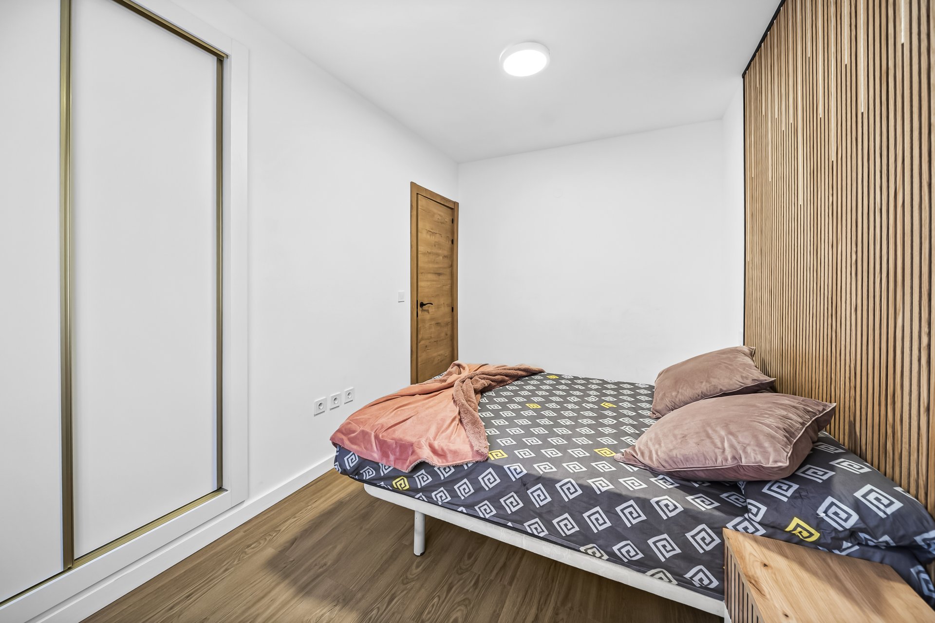 Resale - Apartment / Flat * - Torrevieja *