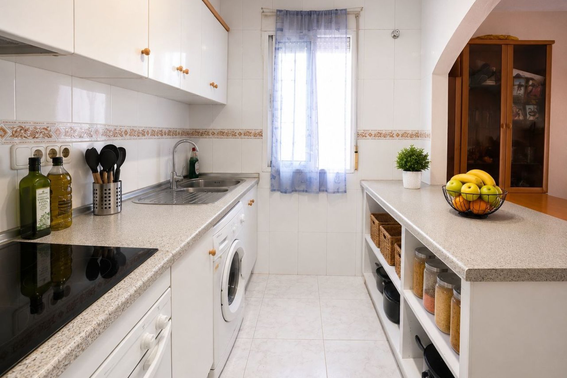 Resale - Apartment / Flat * - Torrevieja *