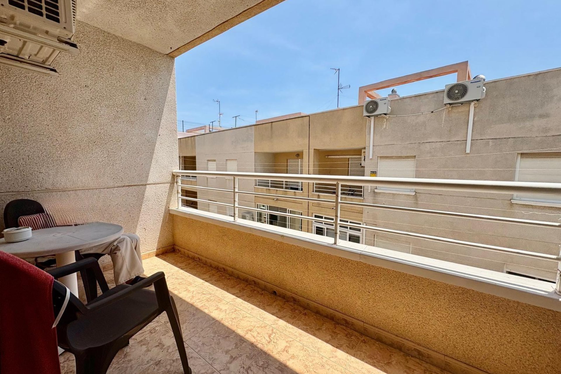 Resale - Apartment / Flat * - Torrevieja *