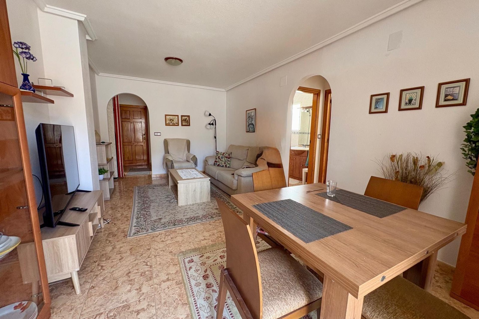 Resale - Apartment / Flat * - Torrevieja *