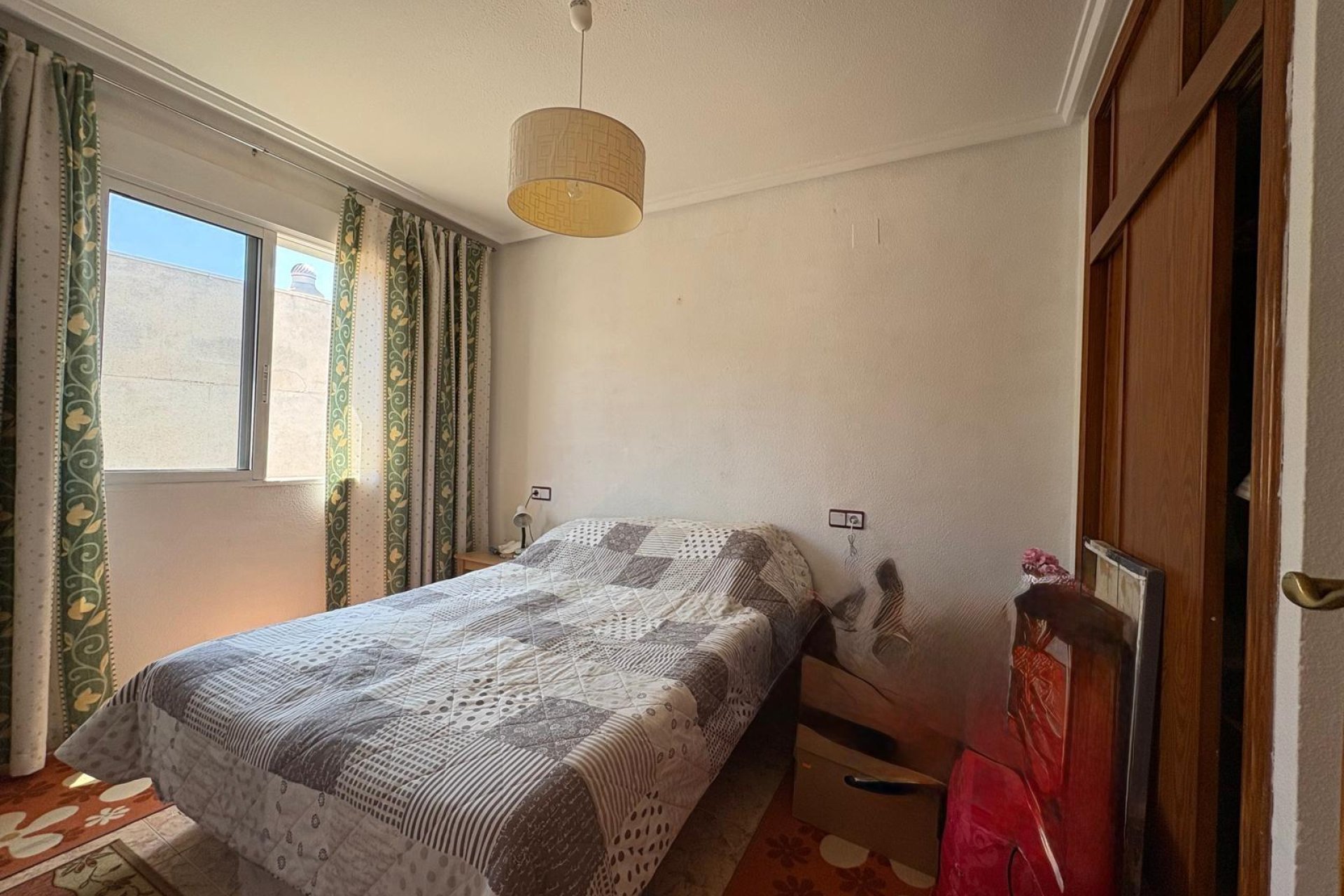 Resale - Apartment / Flat * - Torrevieja *