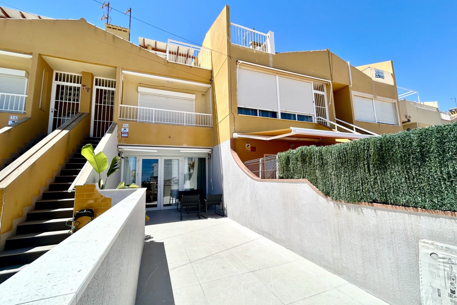 Resale - Apartment / Flat * - Torrevieja *