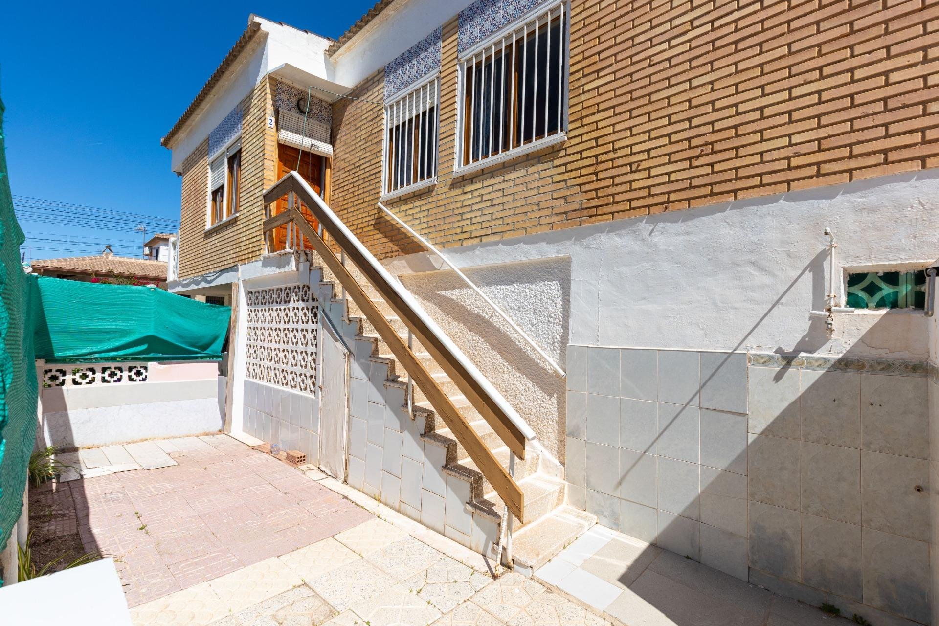Resale - Apartment / Flat * - Torrevieja *