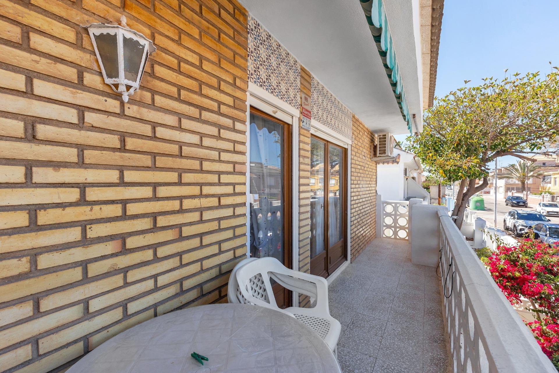 Resale - Apartment / Flat * - Torrevieja *