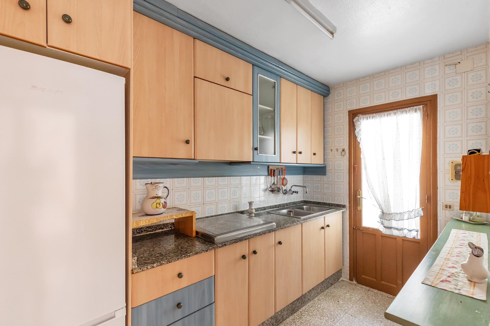 Resale - Apartment / Flat * - Torrevieja *