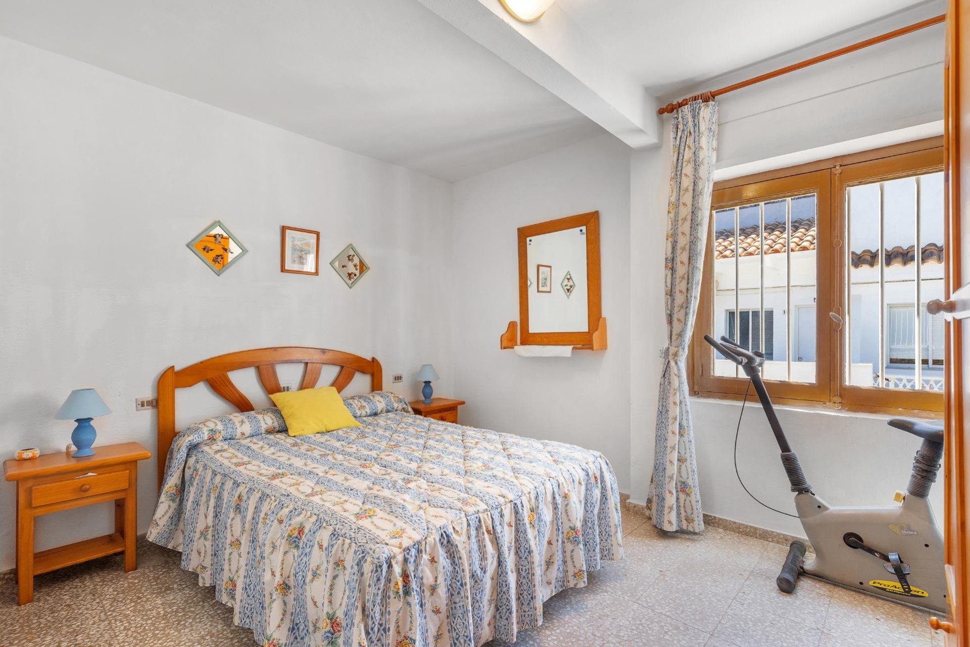 Resale - Apartment / Flat * - Torrevieja *