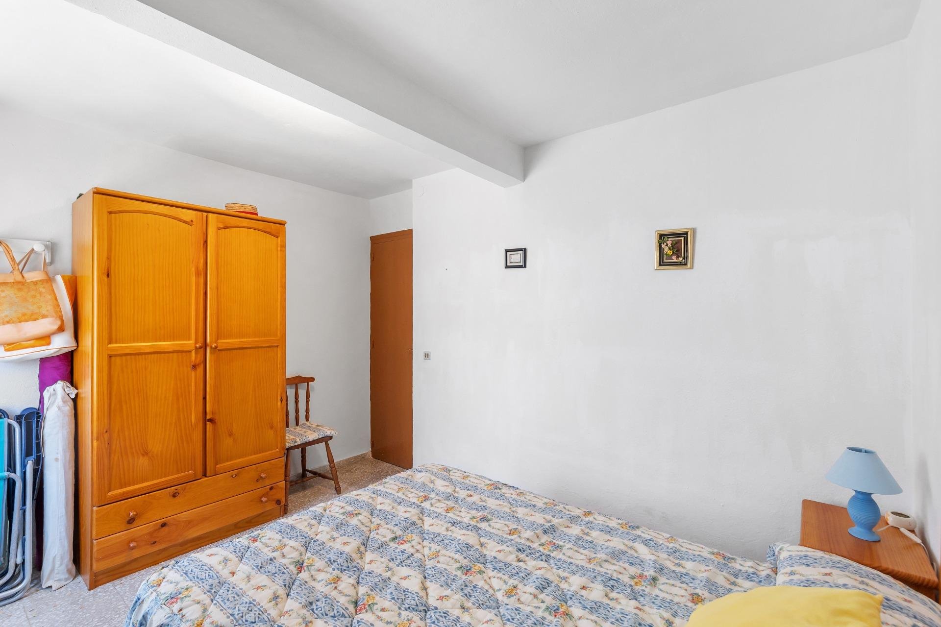 Resale - Apartment / Flat * - Torrevieja *