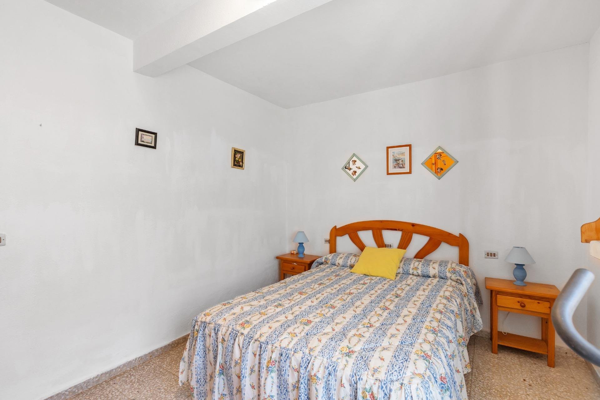 Resale - Apartment / Flat * - Torrevieja *
