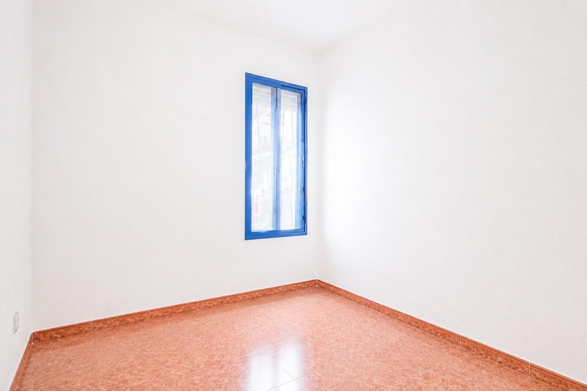 Resale - Apartment / Flat * - Torrevieja *