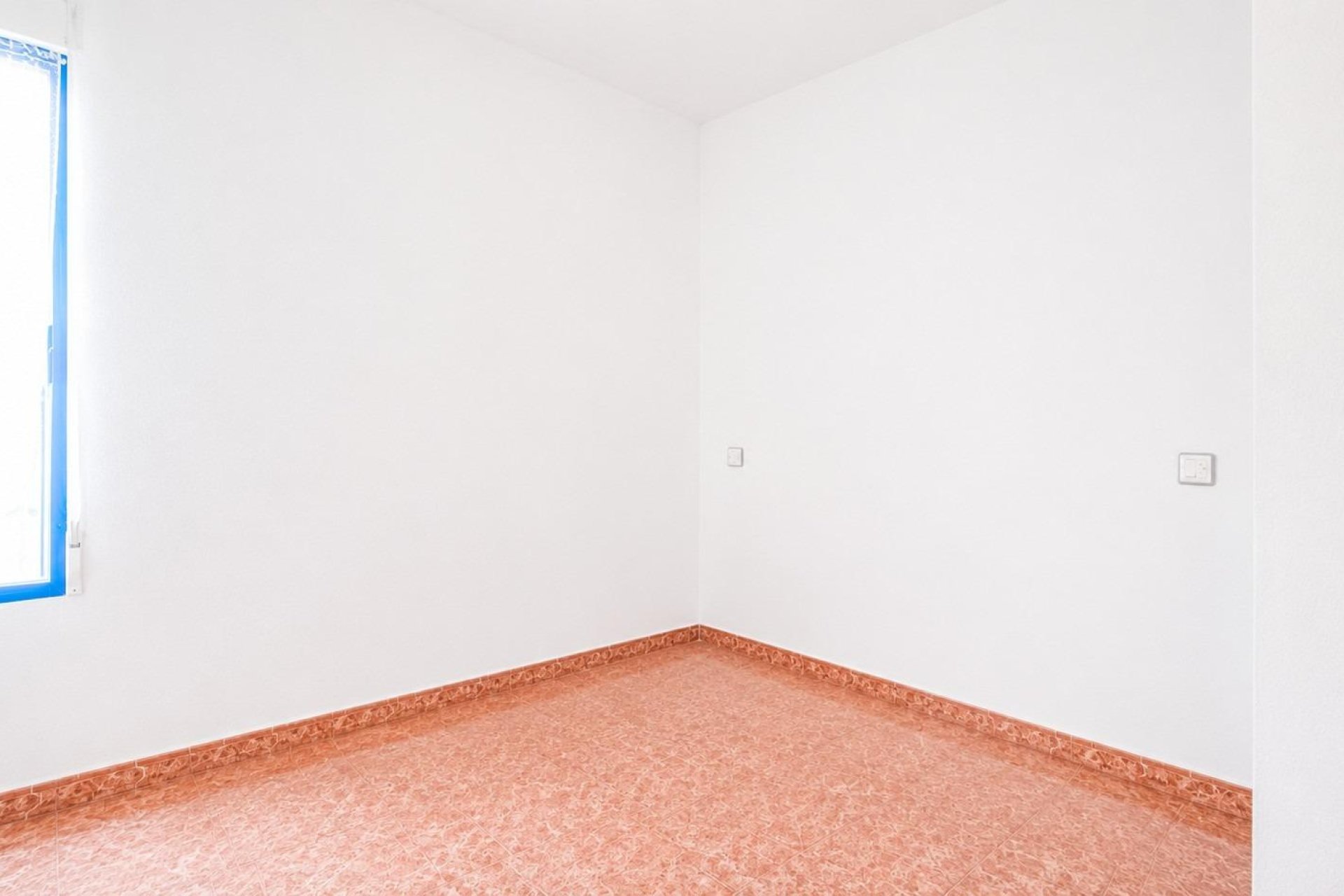 Resale - Apartment / Flat * - Torrevieja *