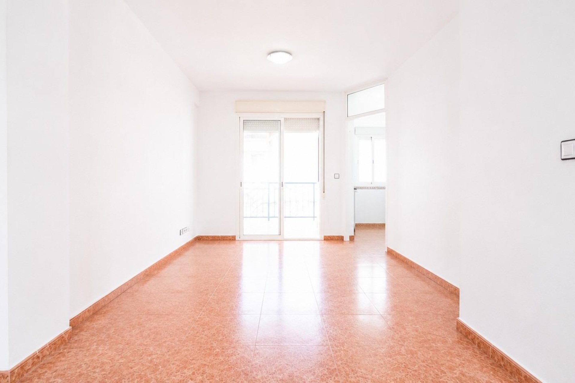 Resale - Apartment / Flat * - Torrevieja *