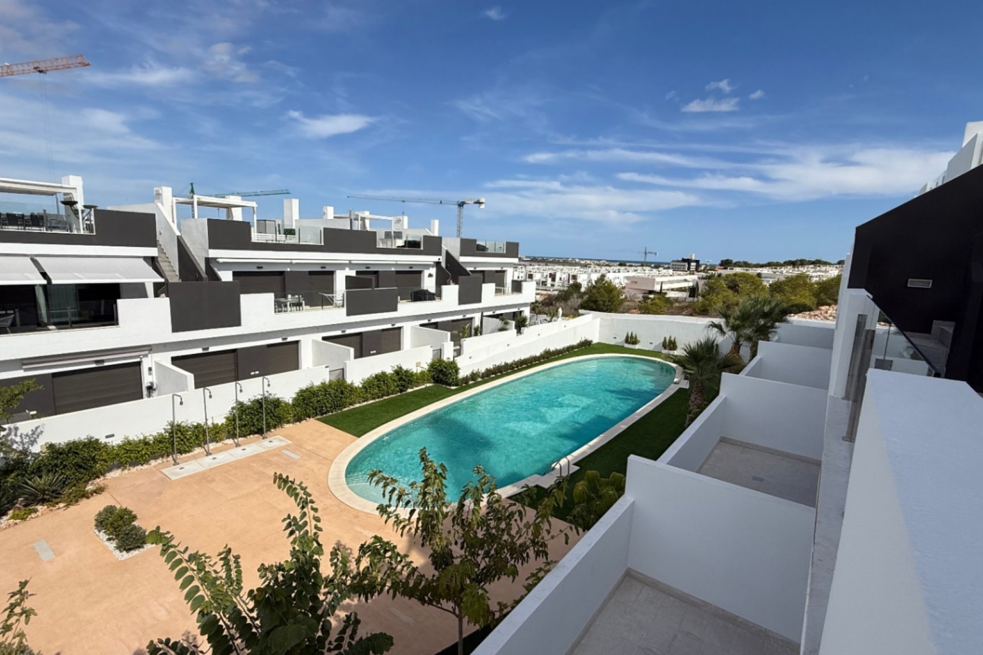 Resale - Apartment / Flat * - Torrevieja *