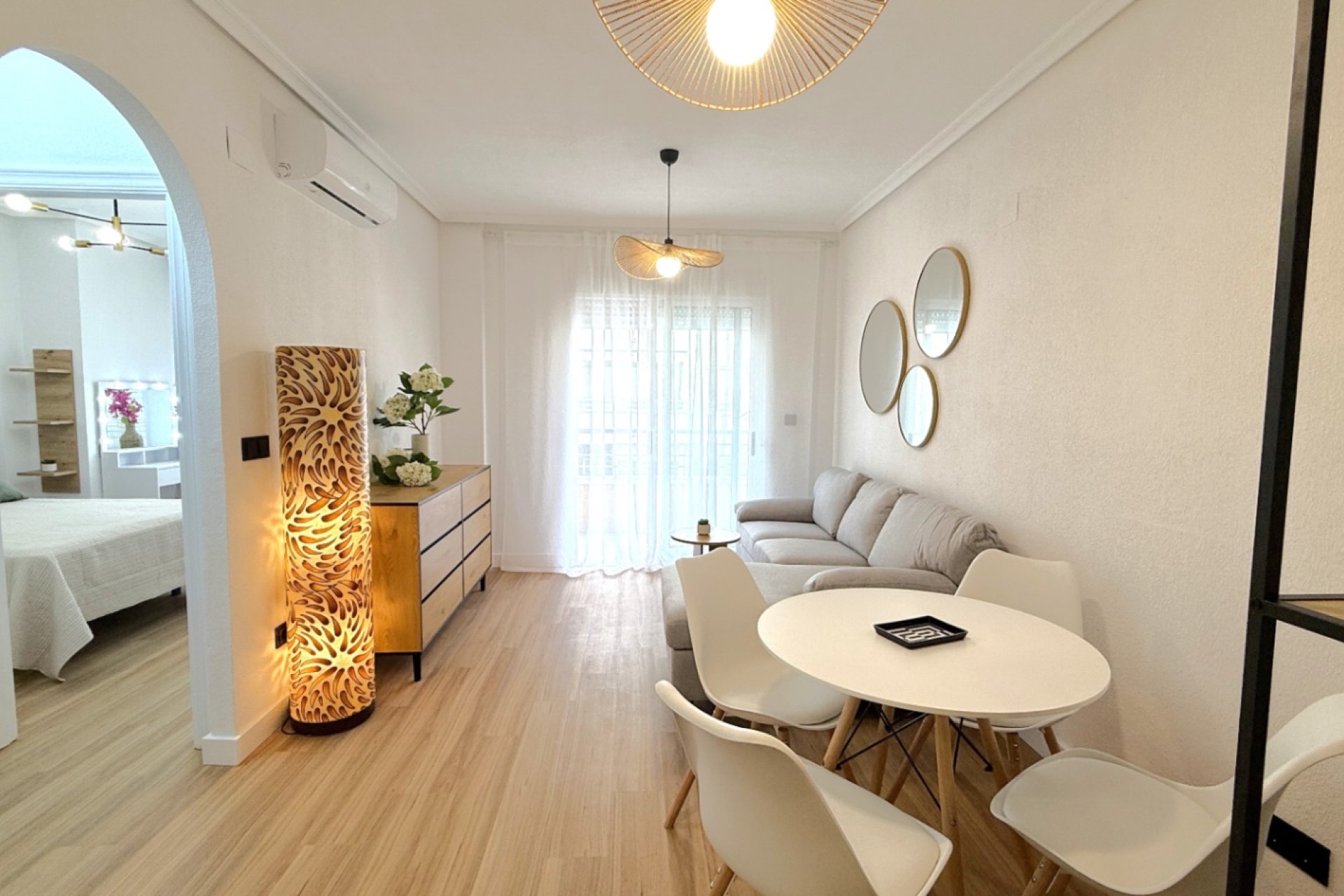 Resale - Apartment / Flat * - Torrevieja *