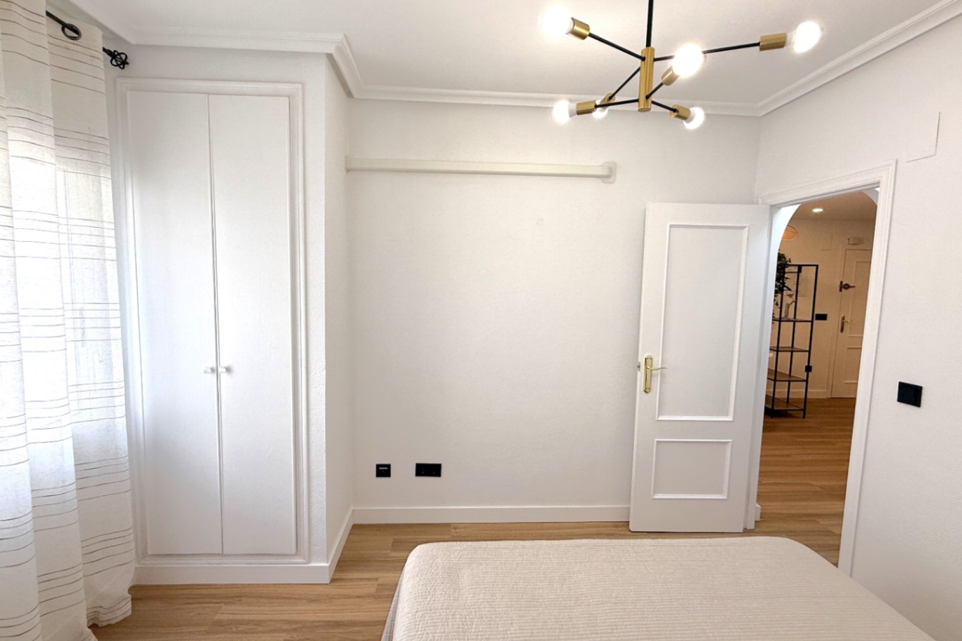 Resale - Apartment / Flat * - Torrevieja *