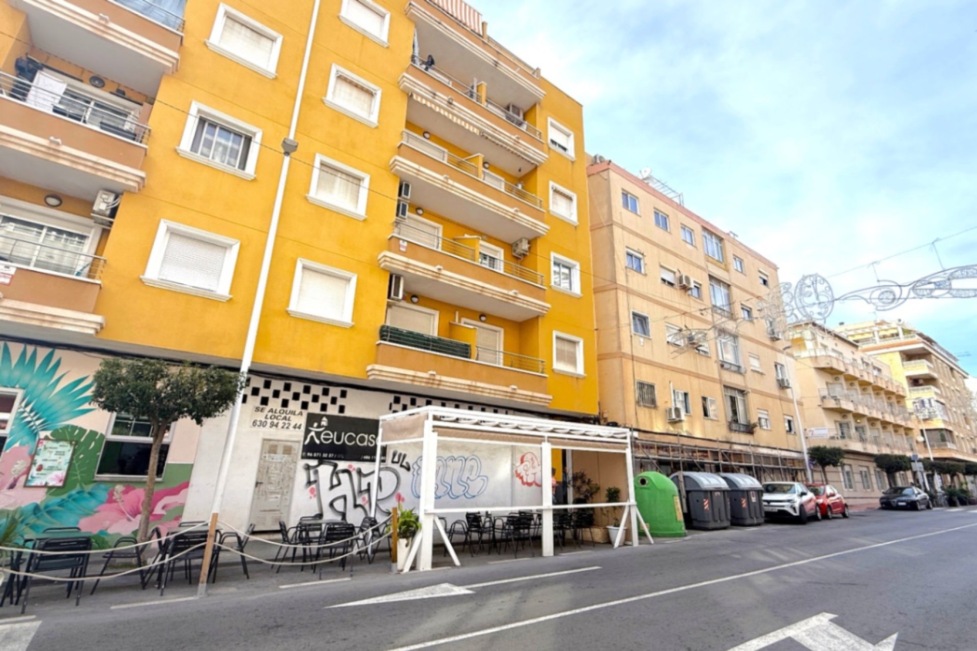 Resale - Apartment / Flat * - Torrevieja *