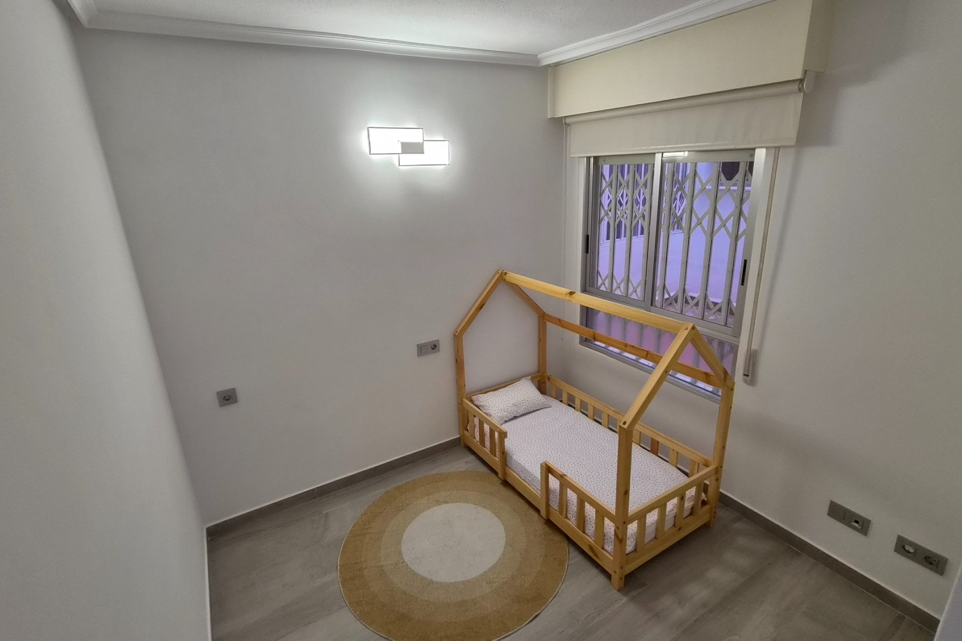 Resale - Apartment / Flat * - Torrevieja *