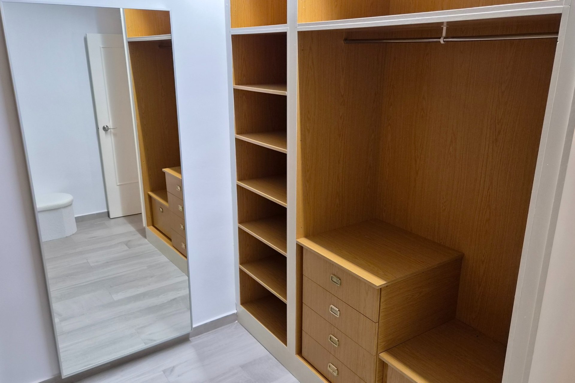 Resale - Apartment / Flat * - Torrevieja *