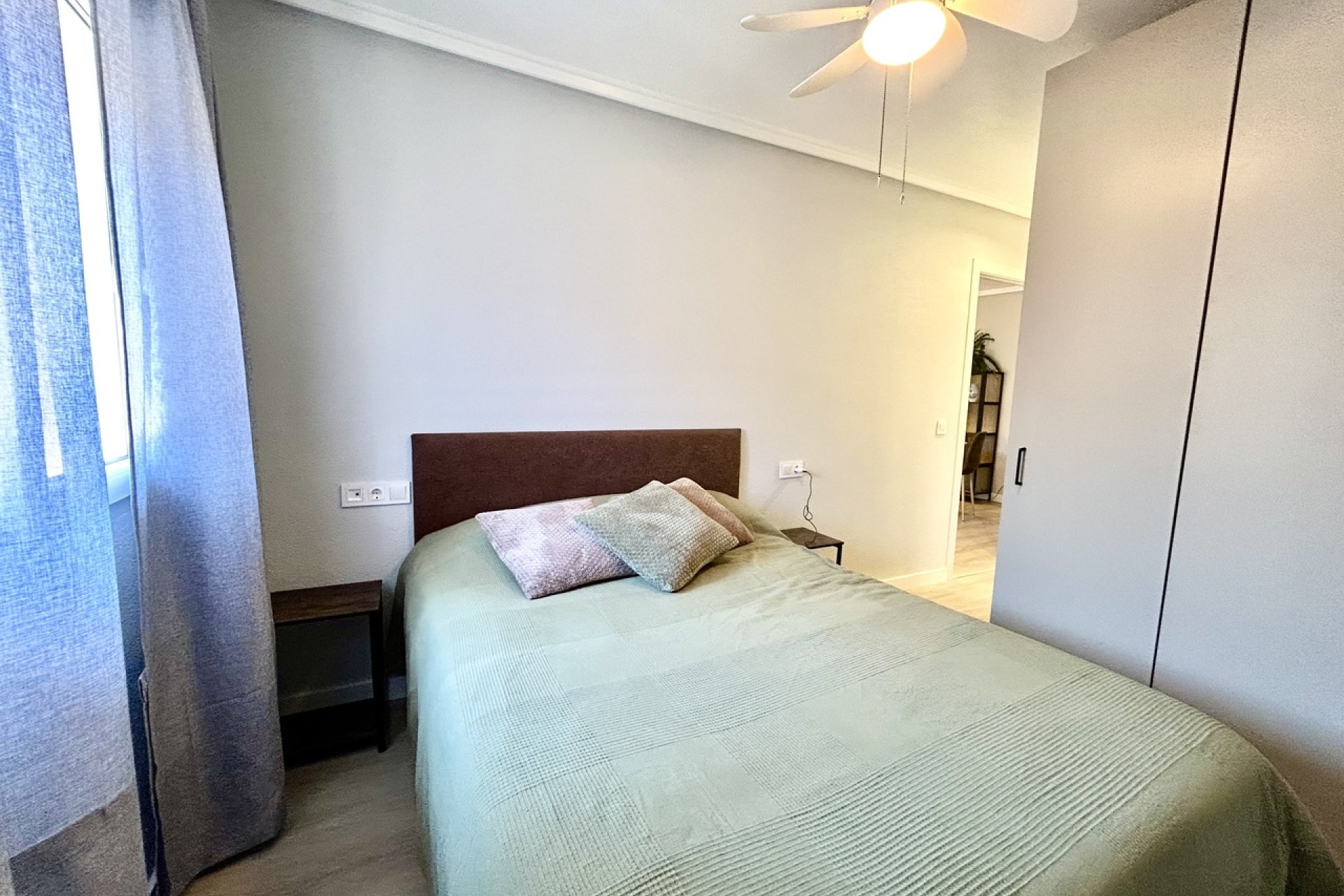 Resale - Apartment / Flat * - Torrevieja *