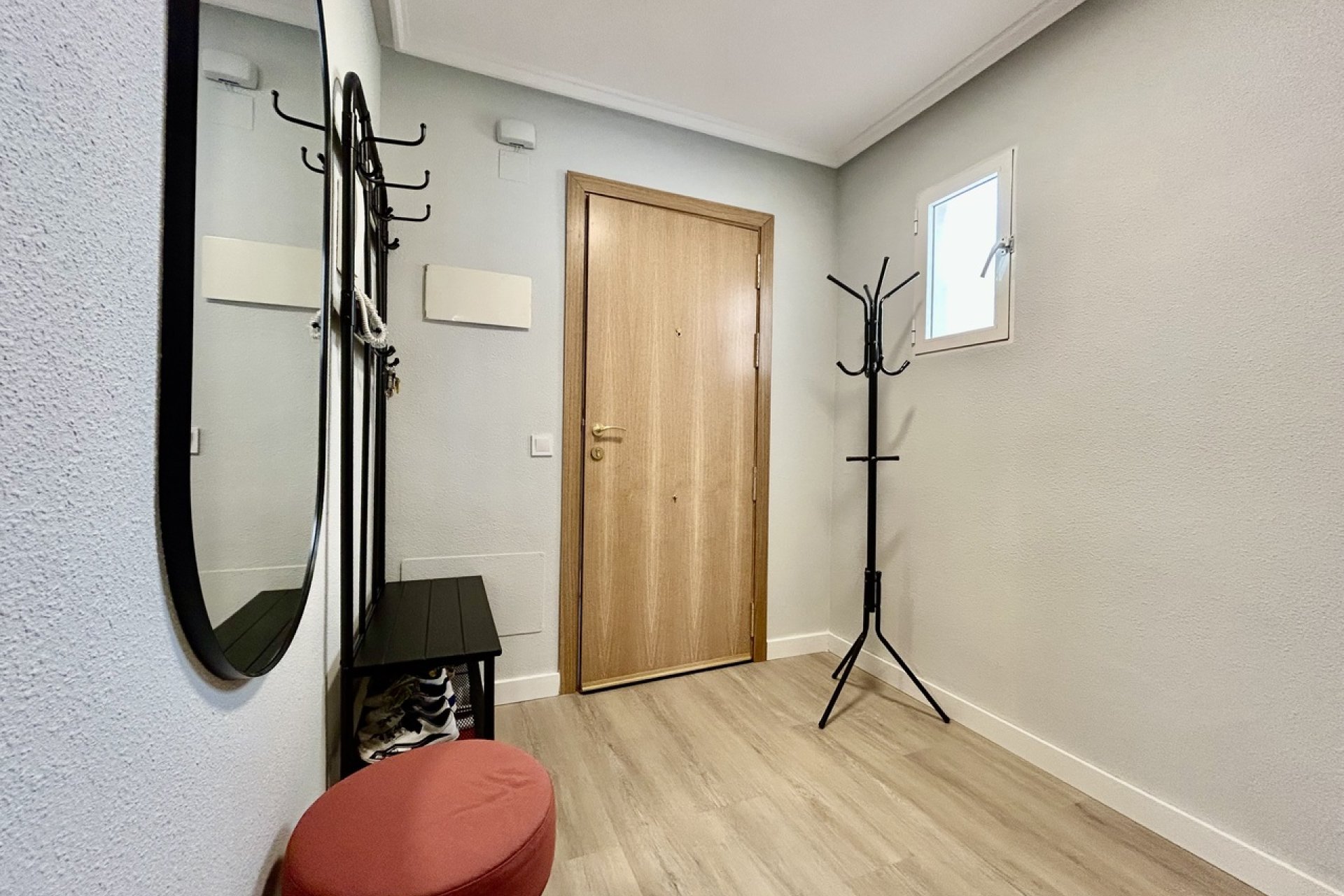 Resale - Apartment / Flat * - Torrevieja *