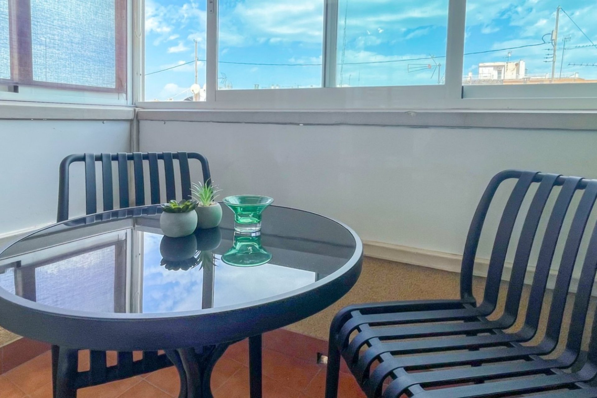 Resale - Apartment / Flat * - Torrevieja *