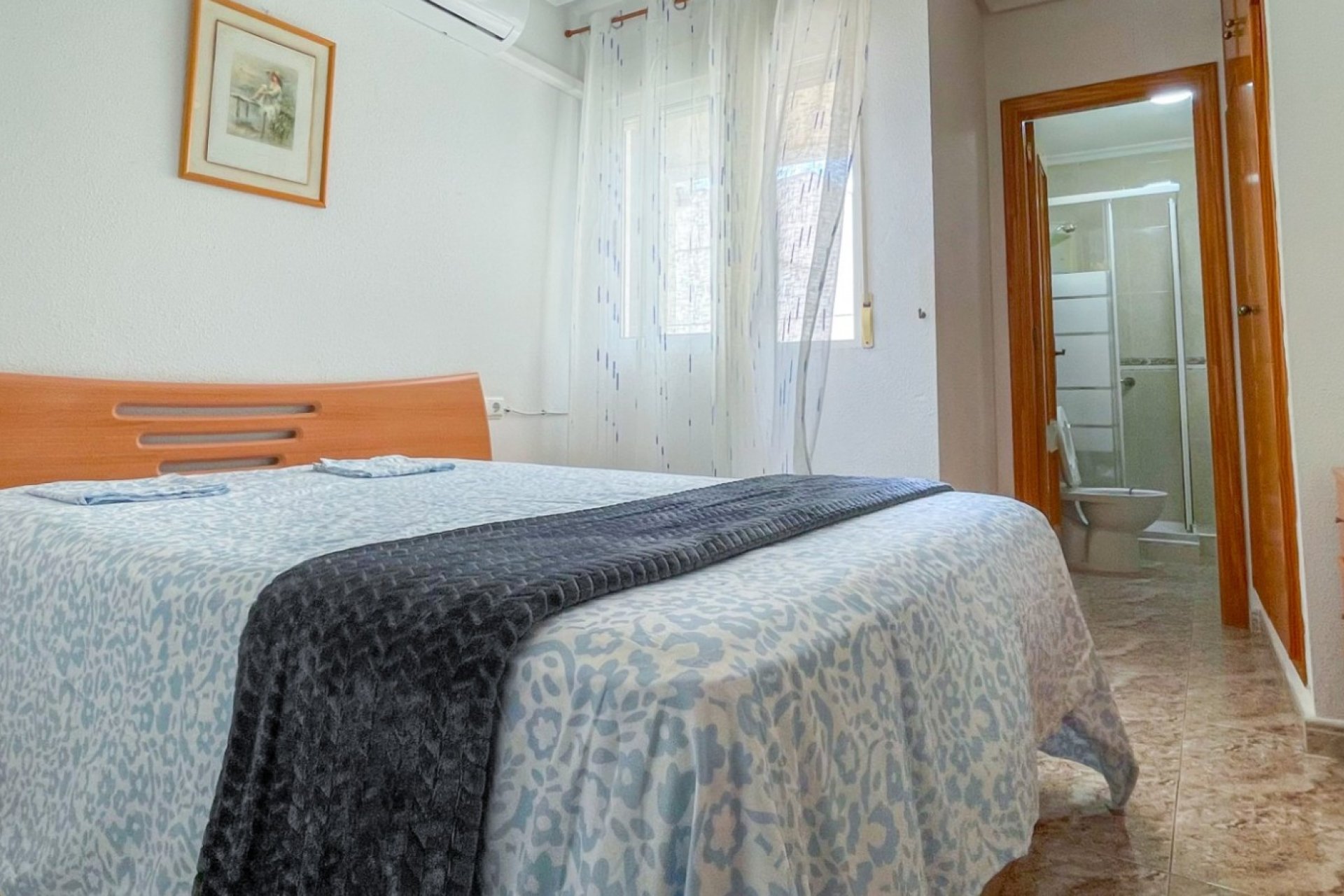 Resale - Apartment / Flat * - Torrevieja *
