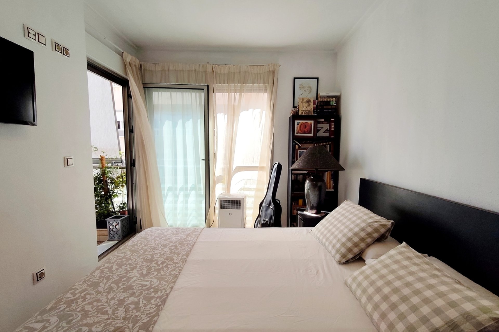 Resale - Apartment / Flat * - Torrevieja *