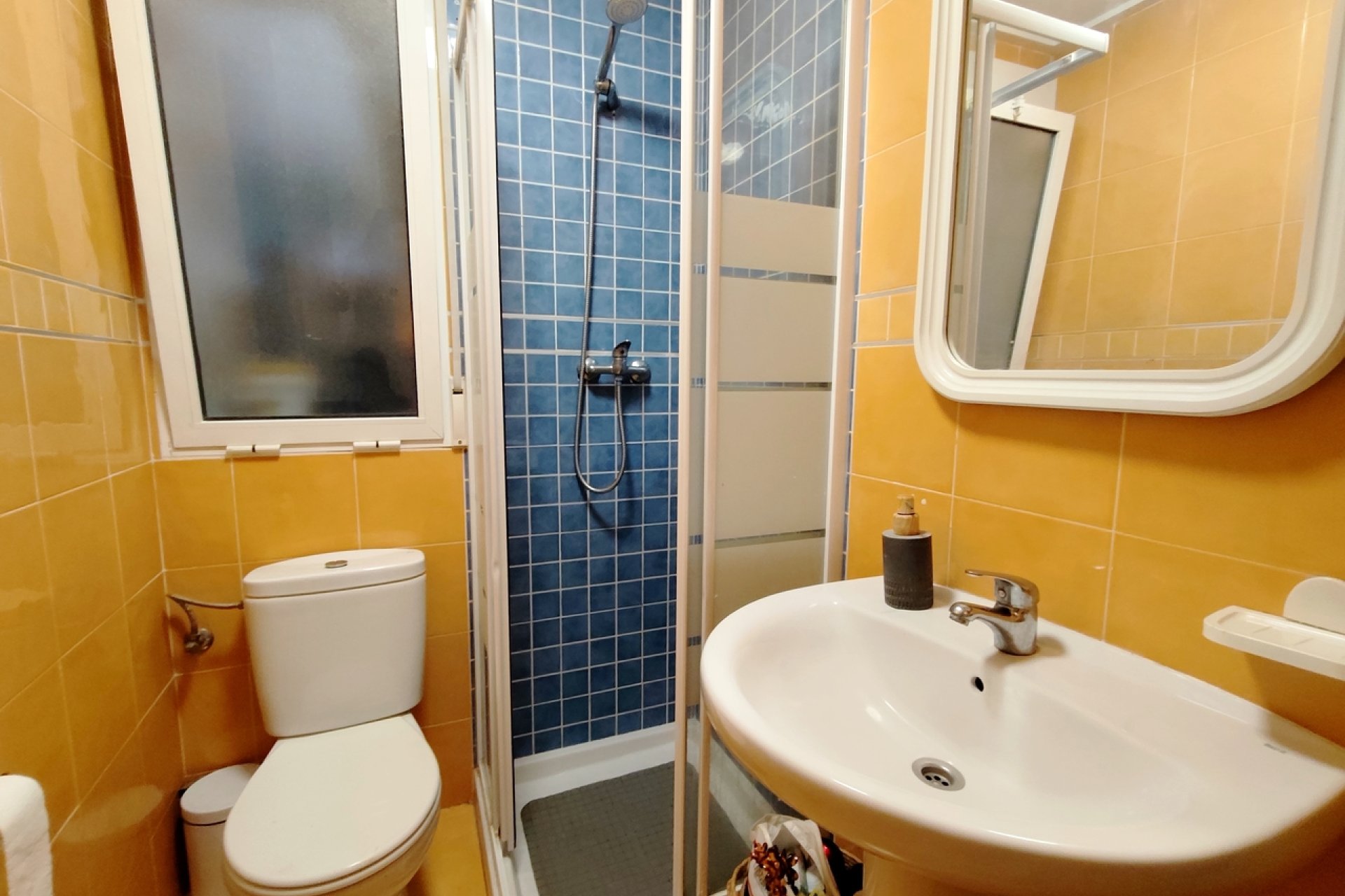 Resale - Apartment / Flat * - Torrevieja *